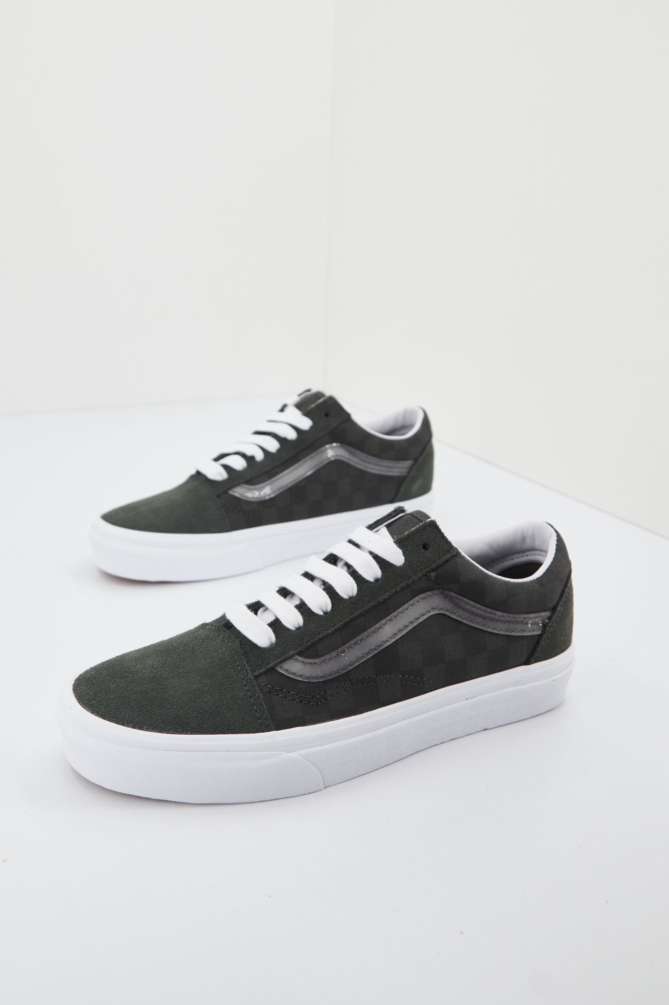 VANS VN0A5KRSP531 en color GRIS (1)