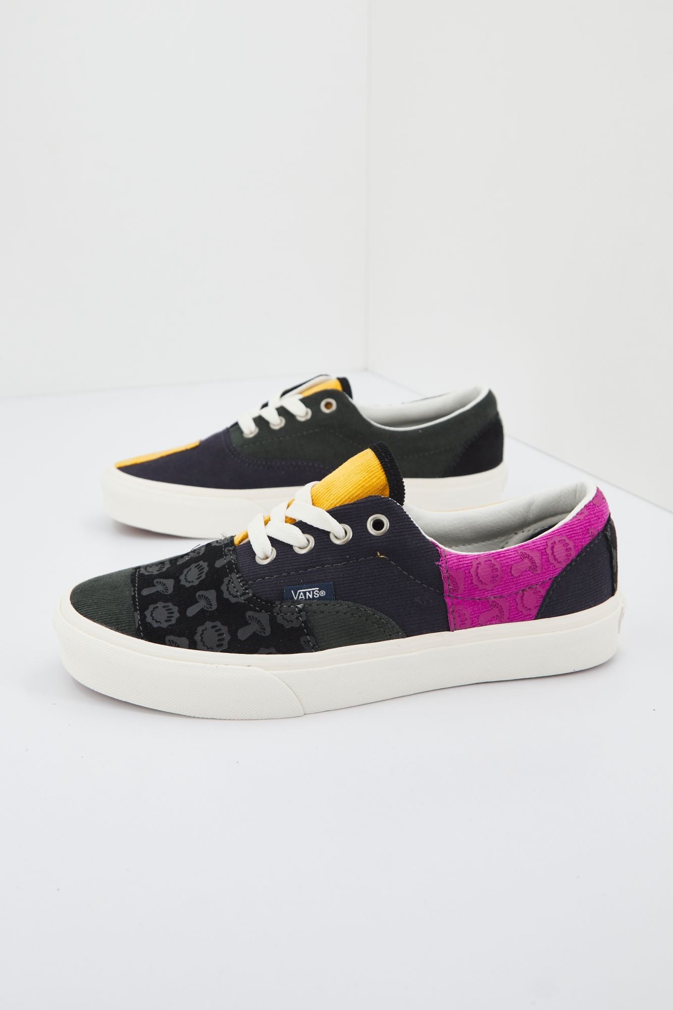VANS VN0A4BVU4481 en color MULTICOLOR (1)
