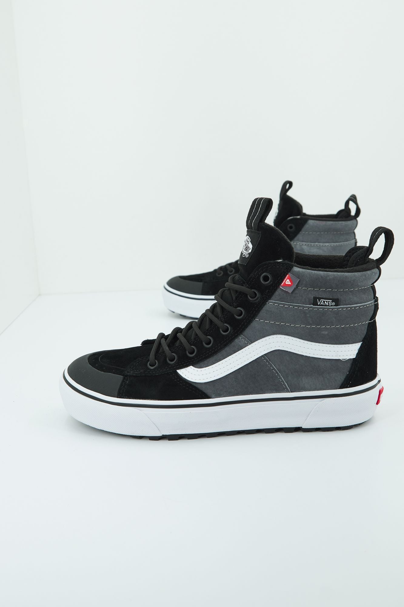 VANS SK8-HI MTE-2 en color GRIS (1)
