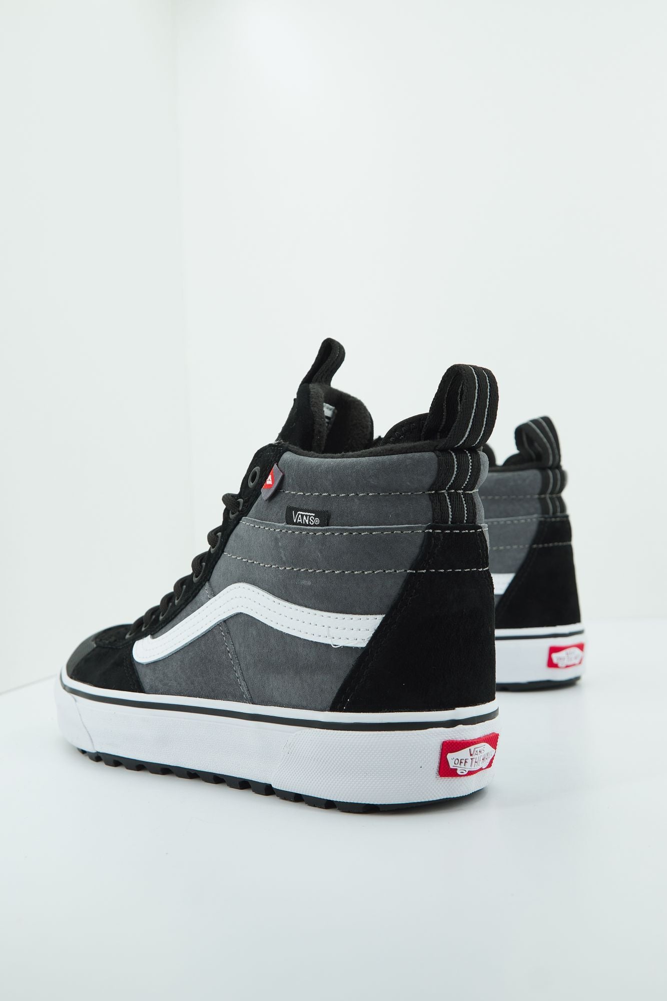 VANS SK8-HI MTE-2 en color GRIS (3)