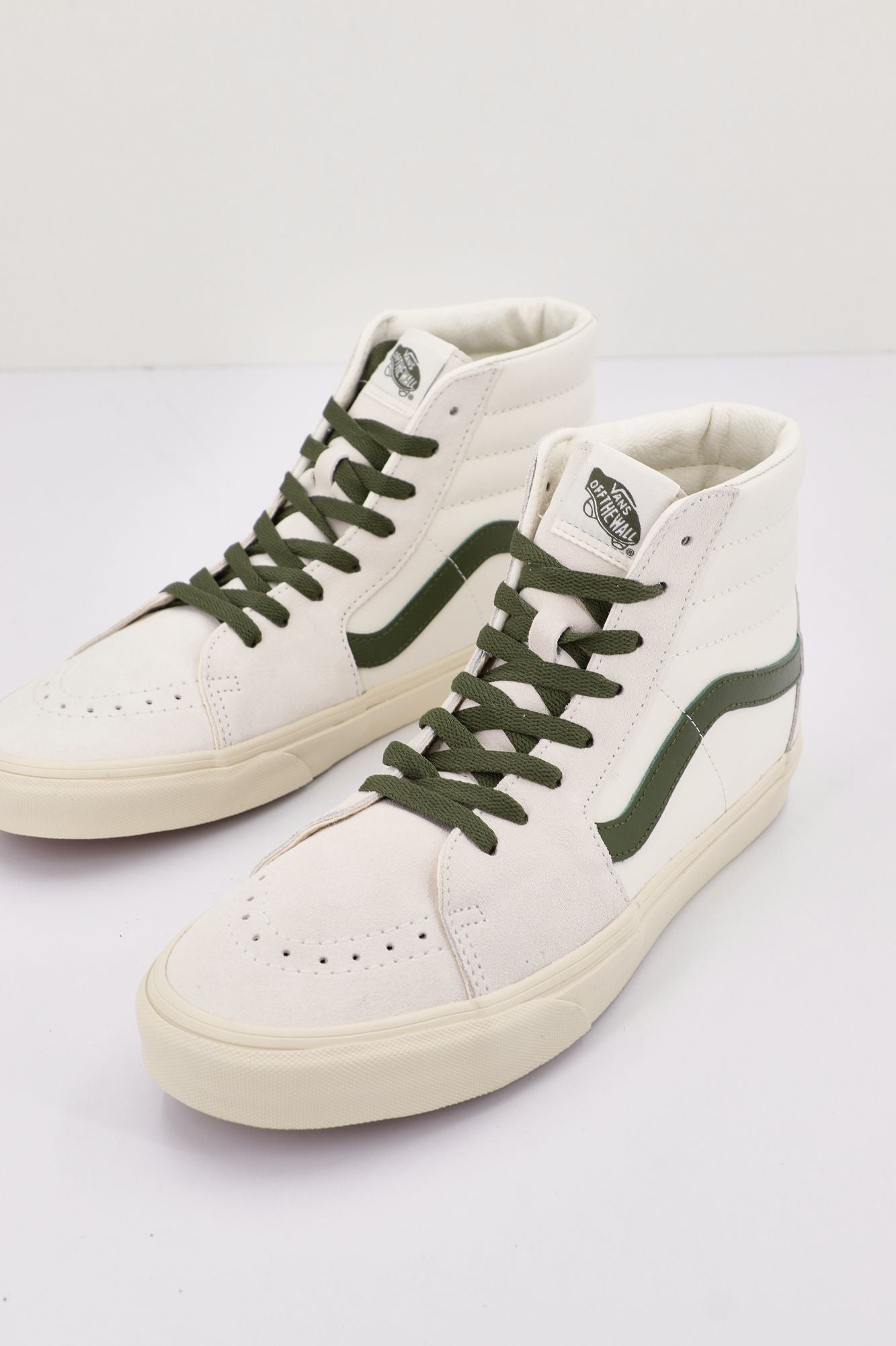 VANS UA SK8-HI en color BEIS (3)