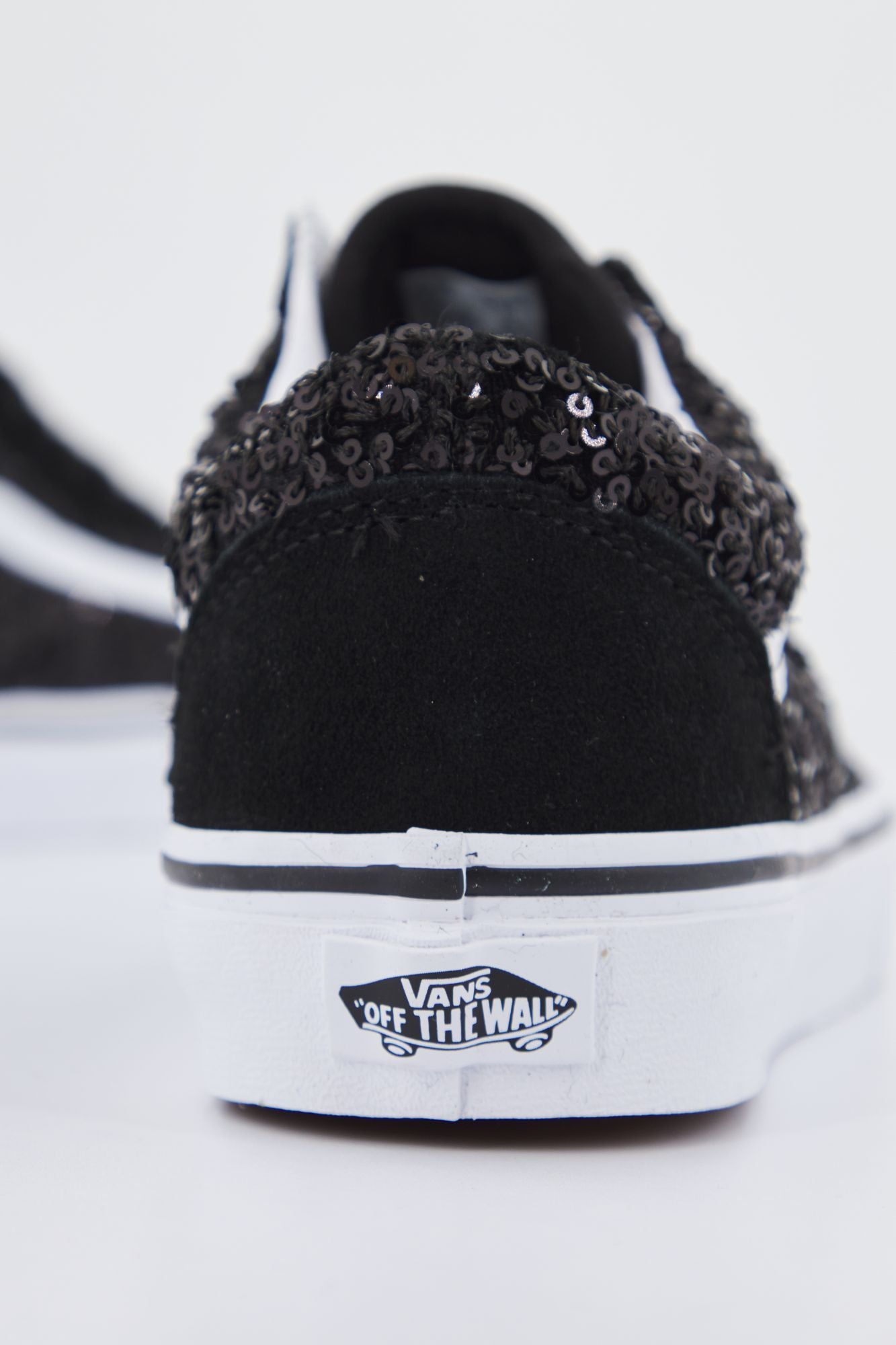 VANS OLD SKOOL en color NEGRO (4)