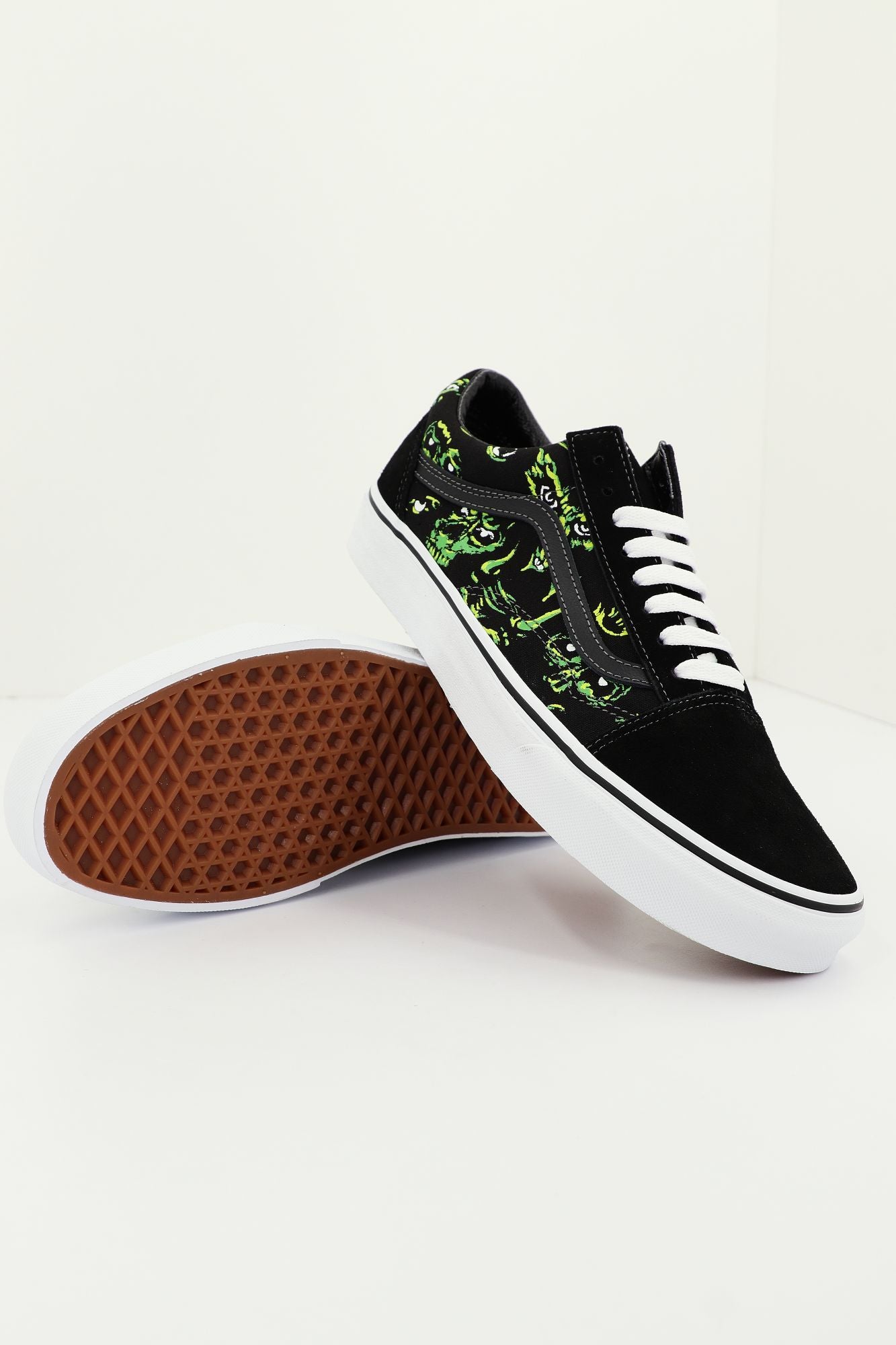 VANS OLD SKOOL en color NEGRO (3)