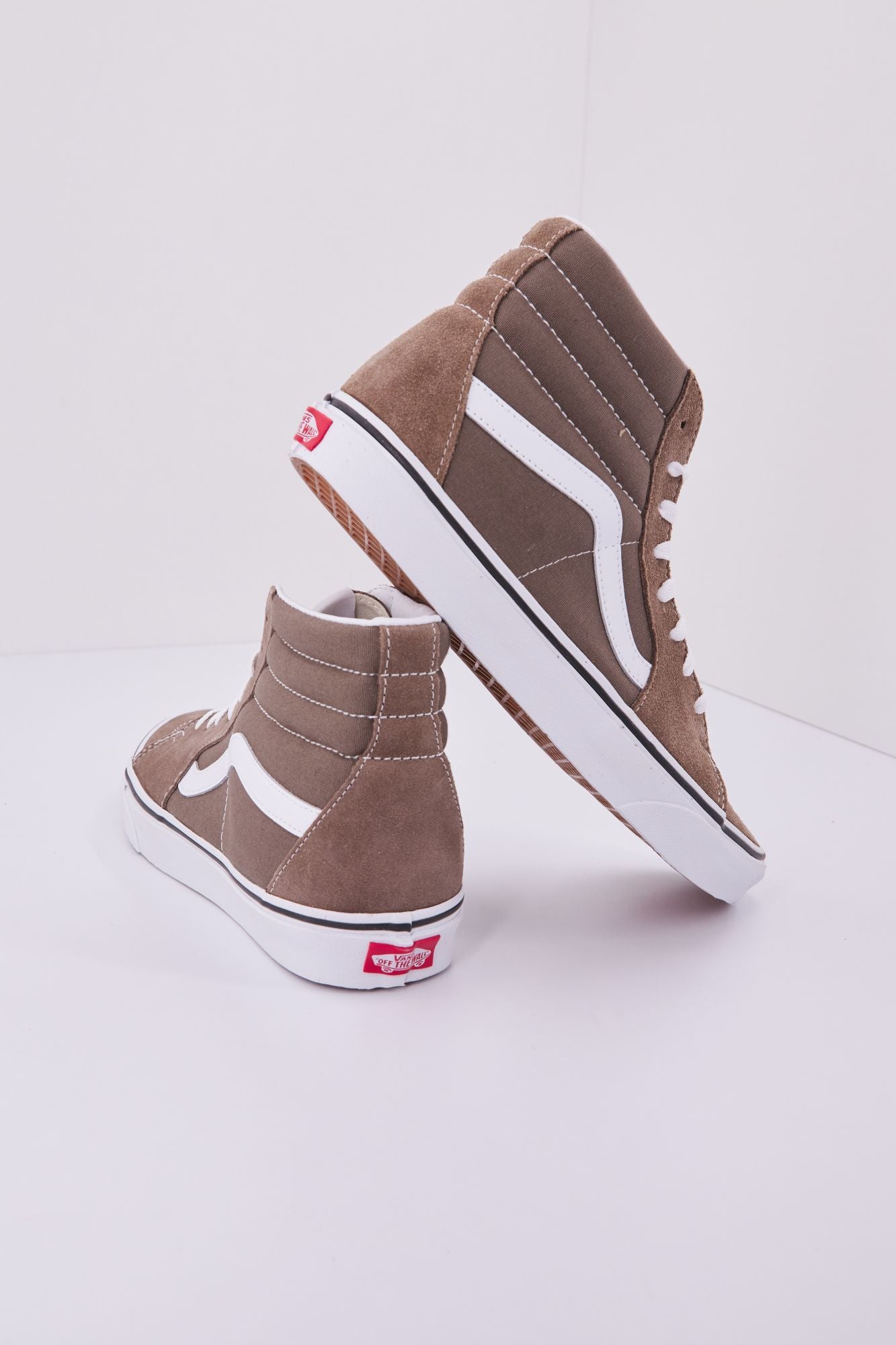 VANS UA SK8 HI en color MARRON (3)