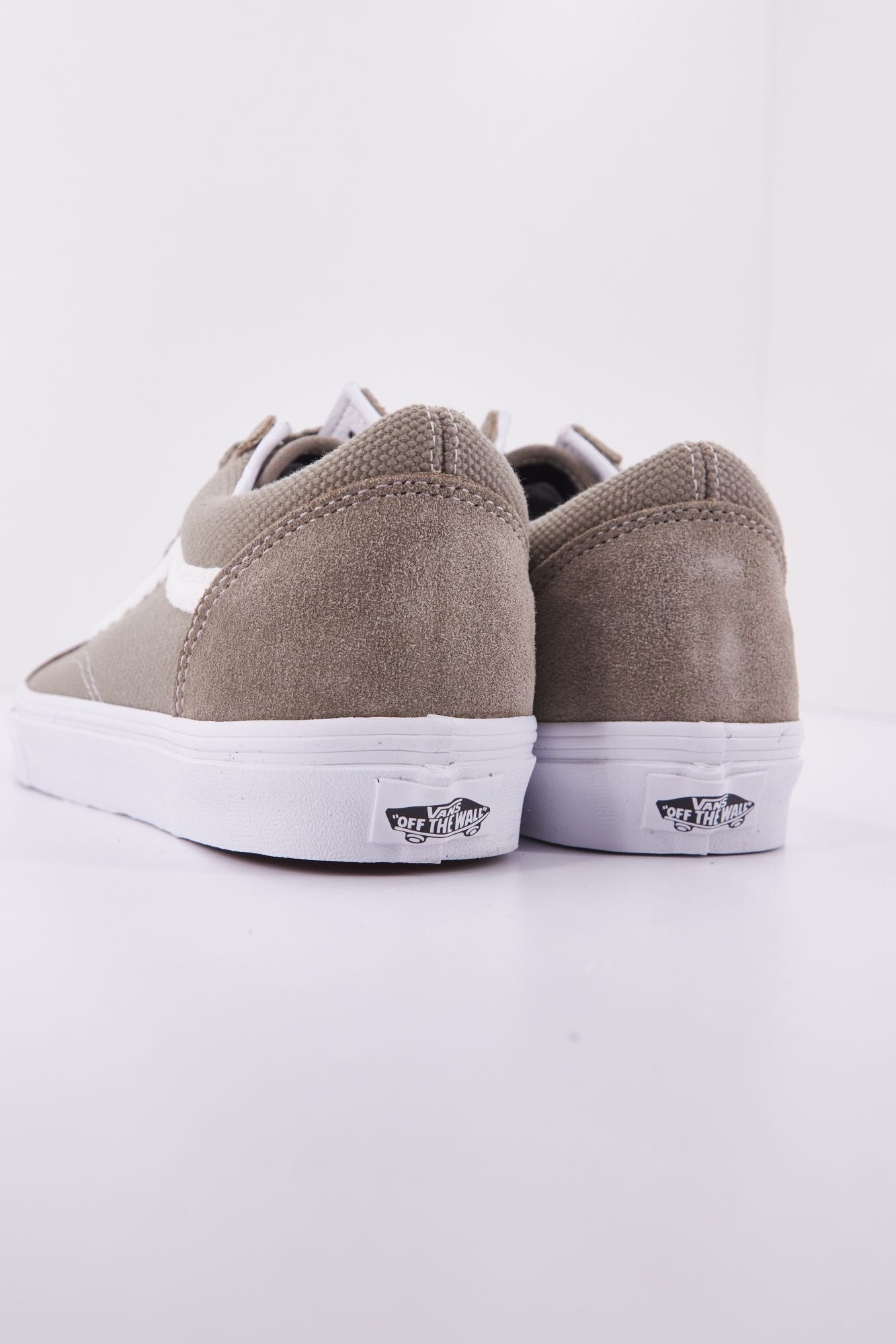 VANS UA OLD SKOOL en color GRIS (4)