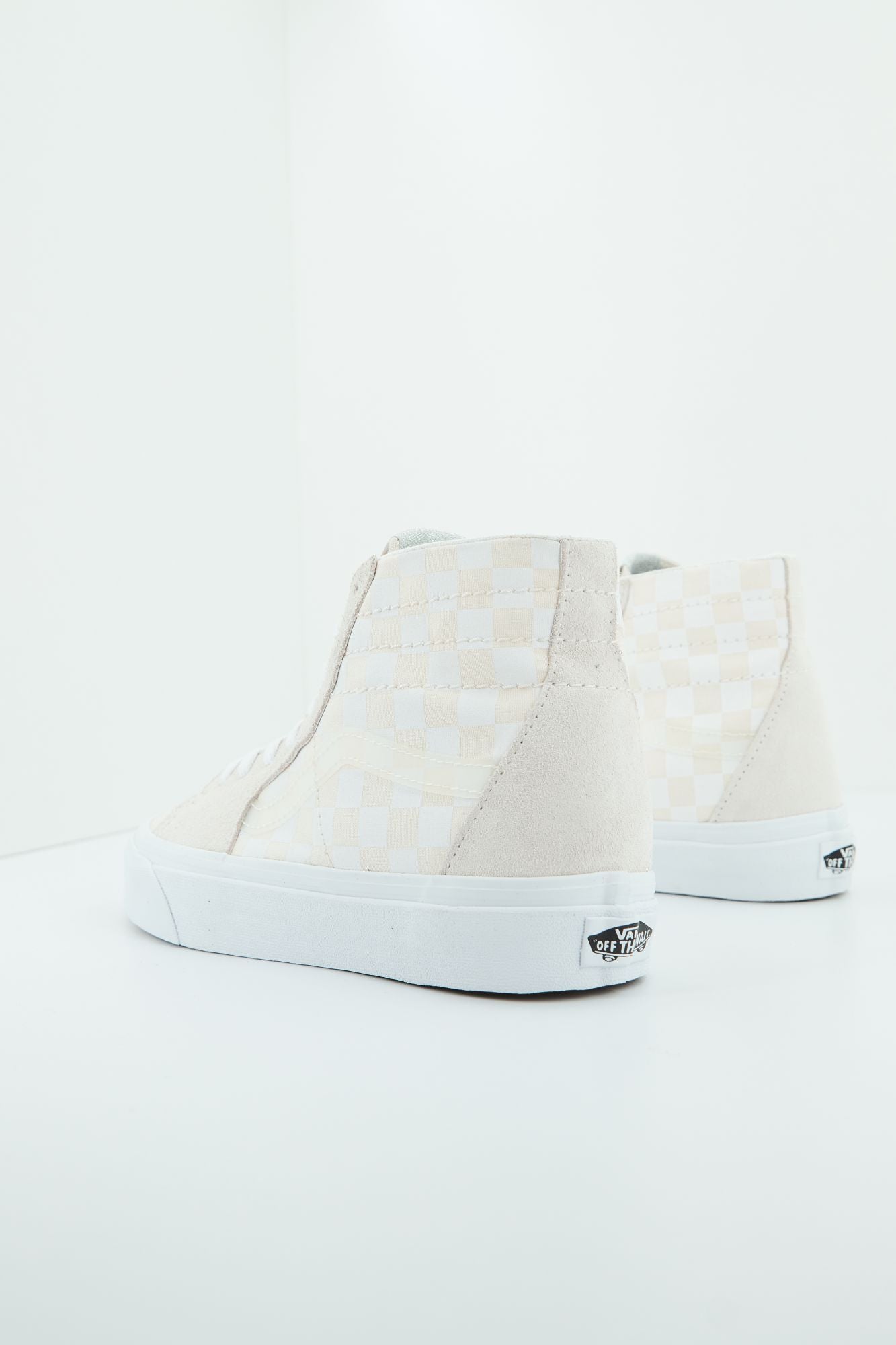 VANS UA SK8-HI en color NUDE (2)