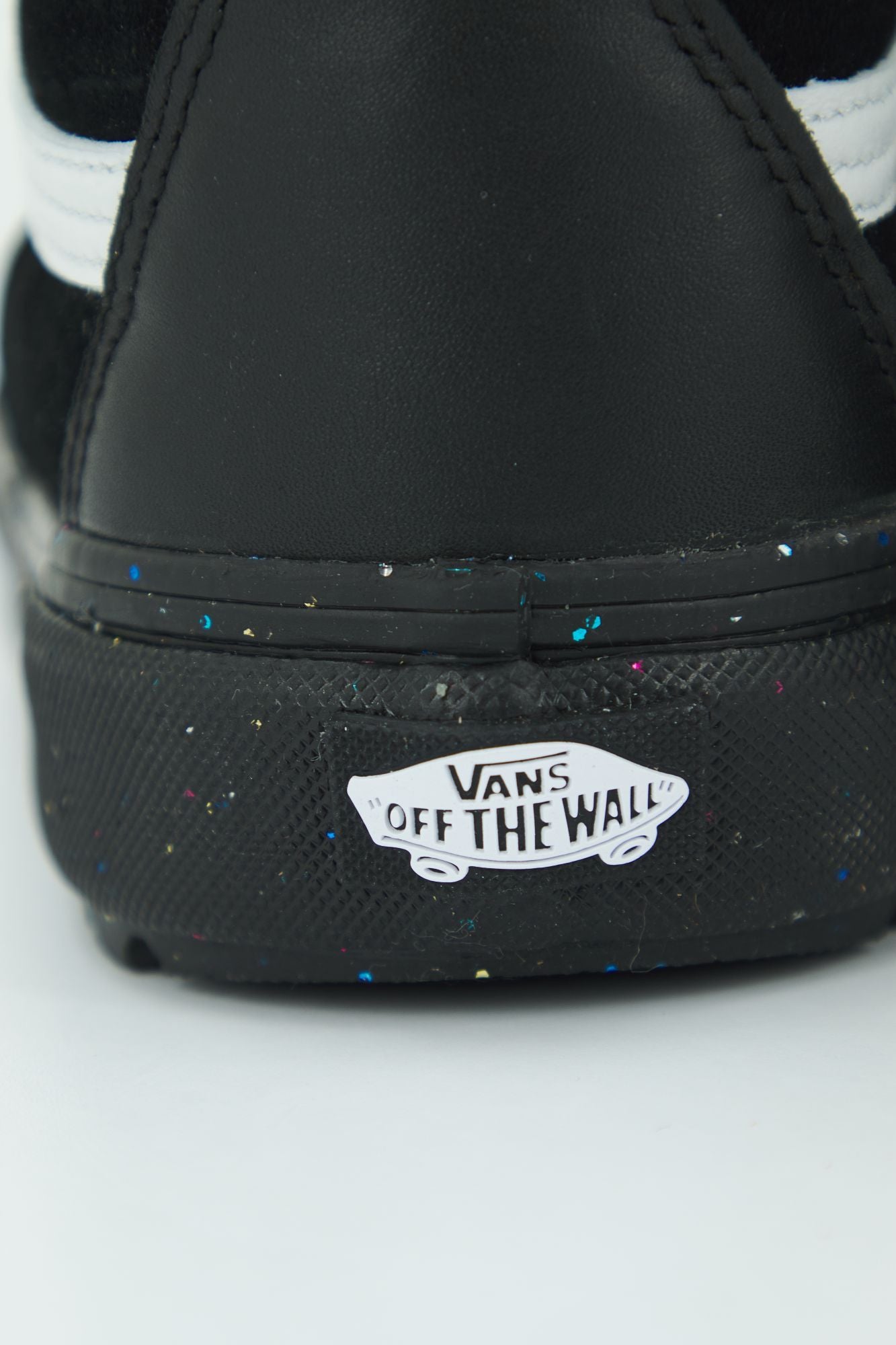 VANS UA SK8-HI MTE-2 en color NEGRO (4)