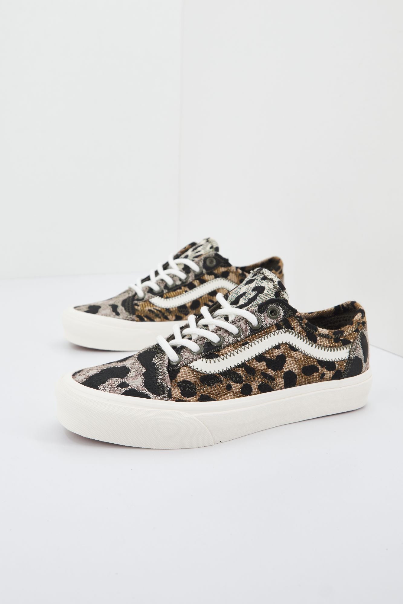 VANS UA OLD SKOOL en color ANIMAL PRINT (1)