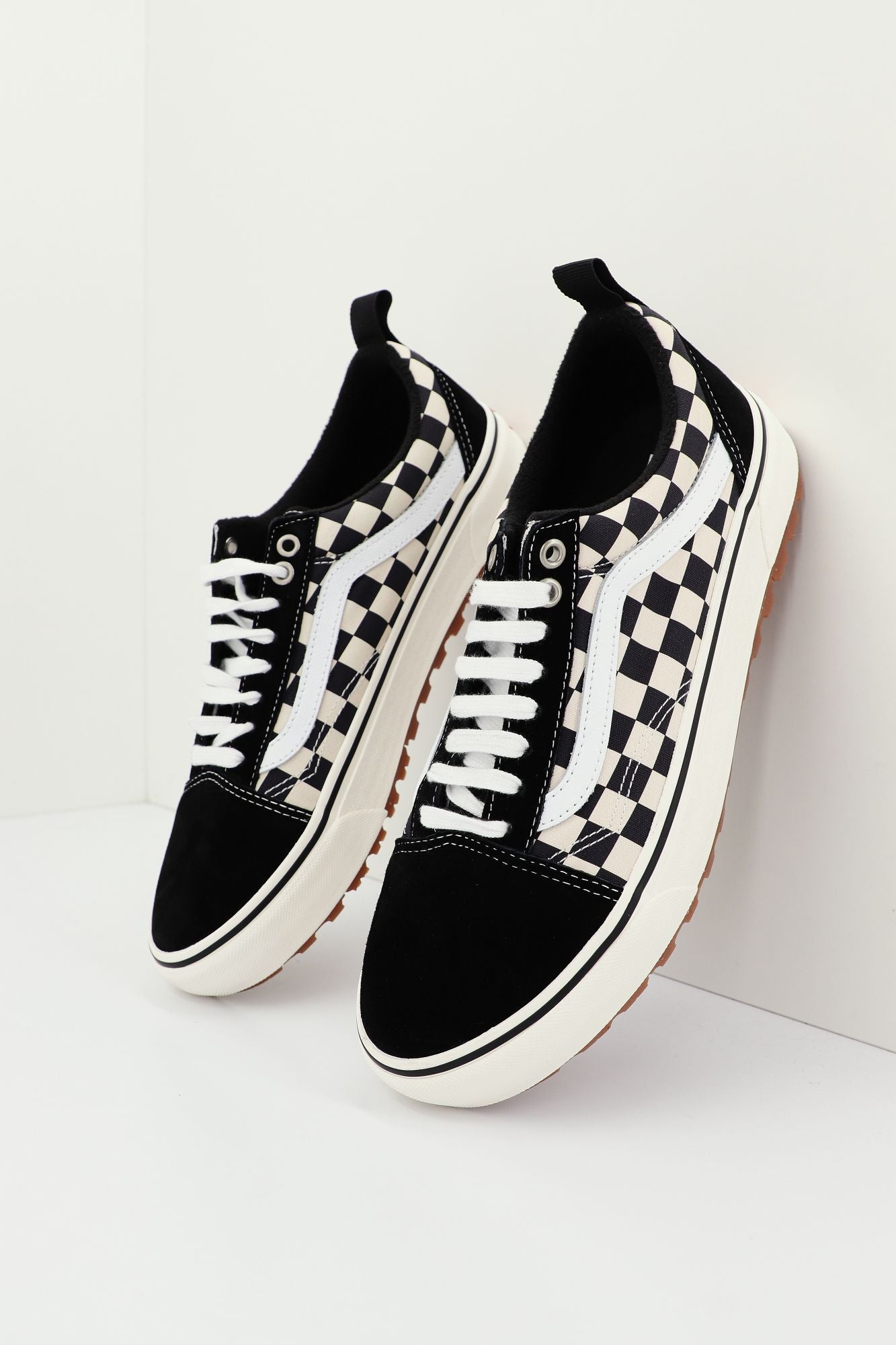 VANS OLD SKOOL en color NEGRO (3)