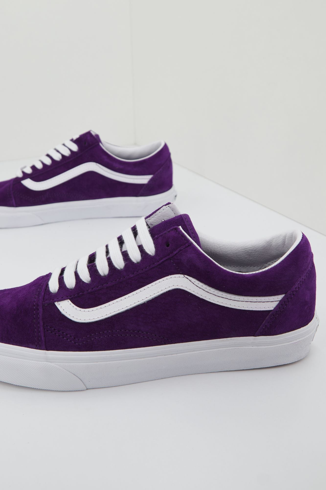 VANS VN0A4BW2BKE1 en color VIOLETA (4)