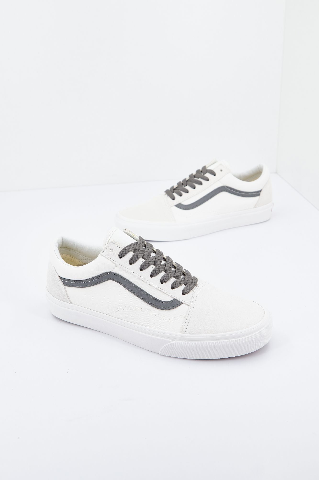 VANS OLD SKOOL en color BLANCO (1)