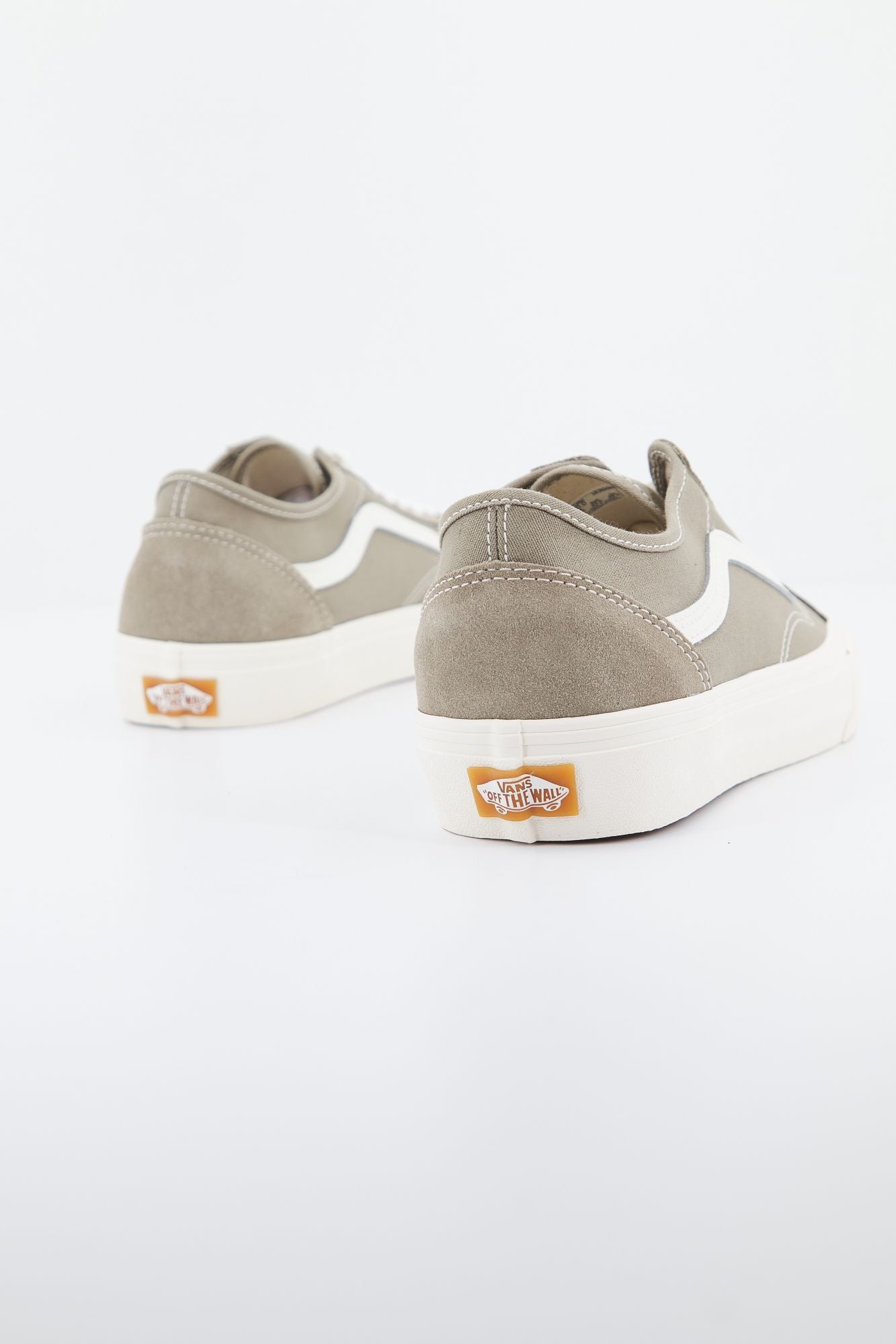 VANS OLD SKOOL TAPERED VR3 en color GRIS (3)