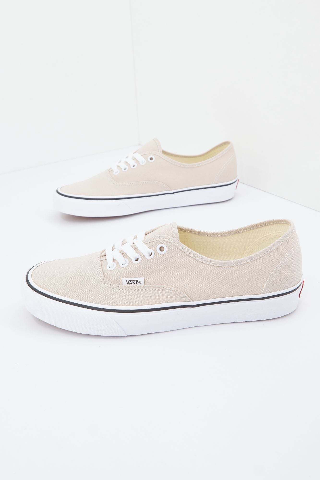 VANS AUTHENTIC COLOR THEORY en color BEIS (1)
