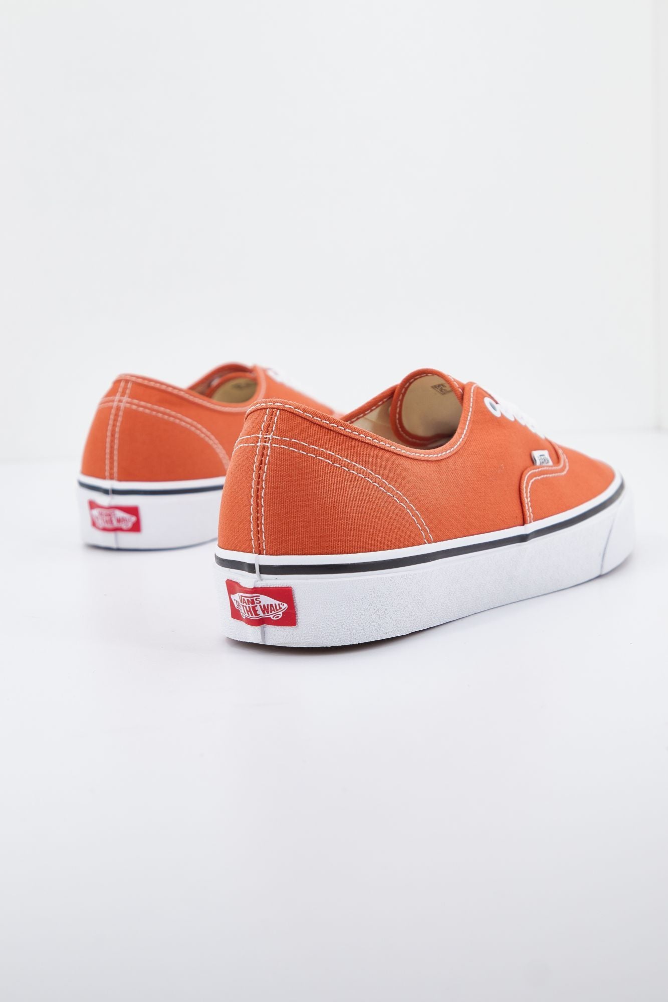 VANS AUTHENTIC COLOR THEORY en color ROJO (3)