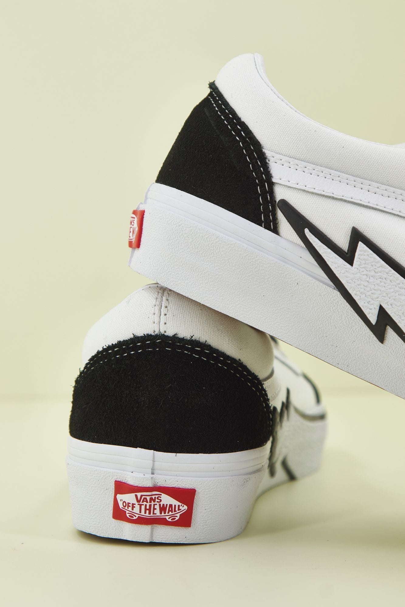 VANS OLD SKOOL BOLT 2-TONE en color NEGRO (3)