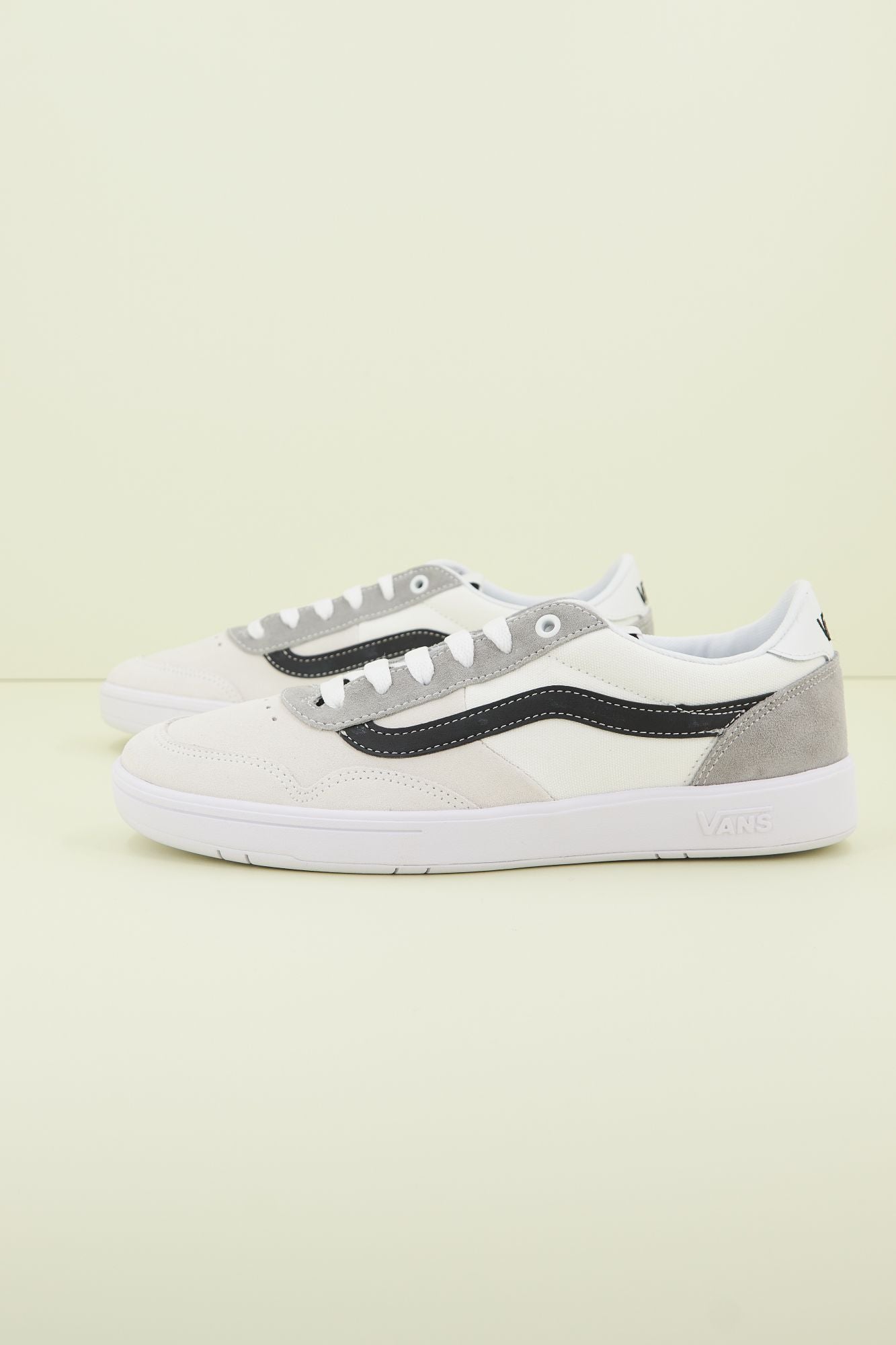 VANS CRUZE TOO CC en color BLANCO (2)