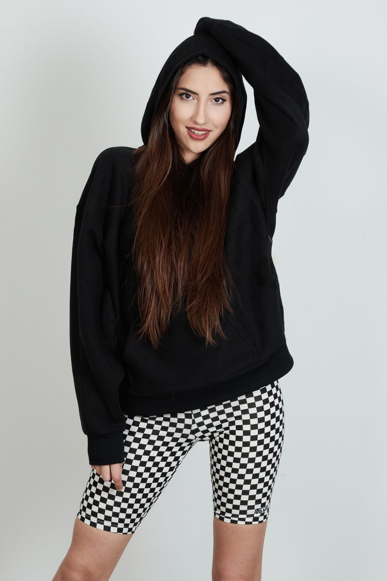 VANS COMFYCUSH LS HOODIE en color NEGRO (3)