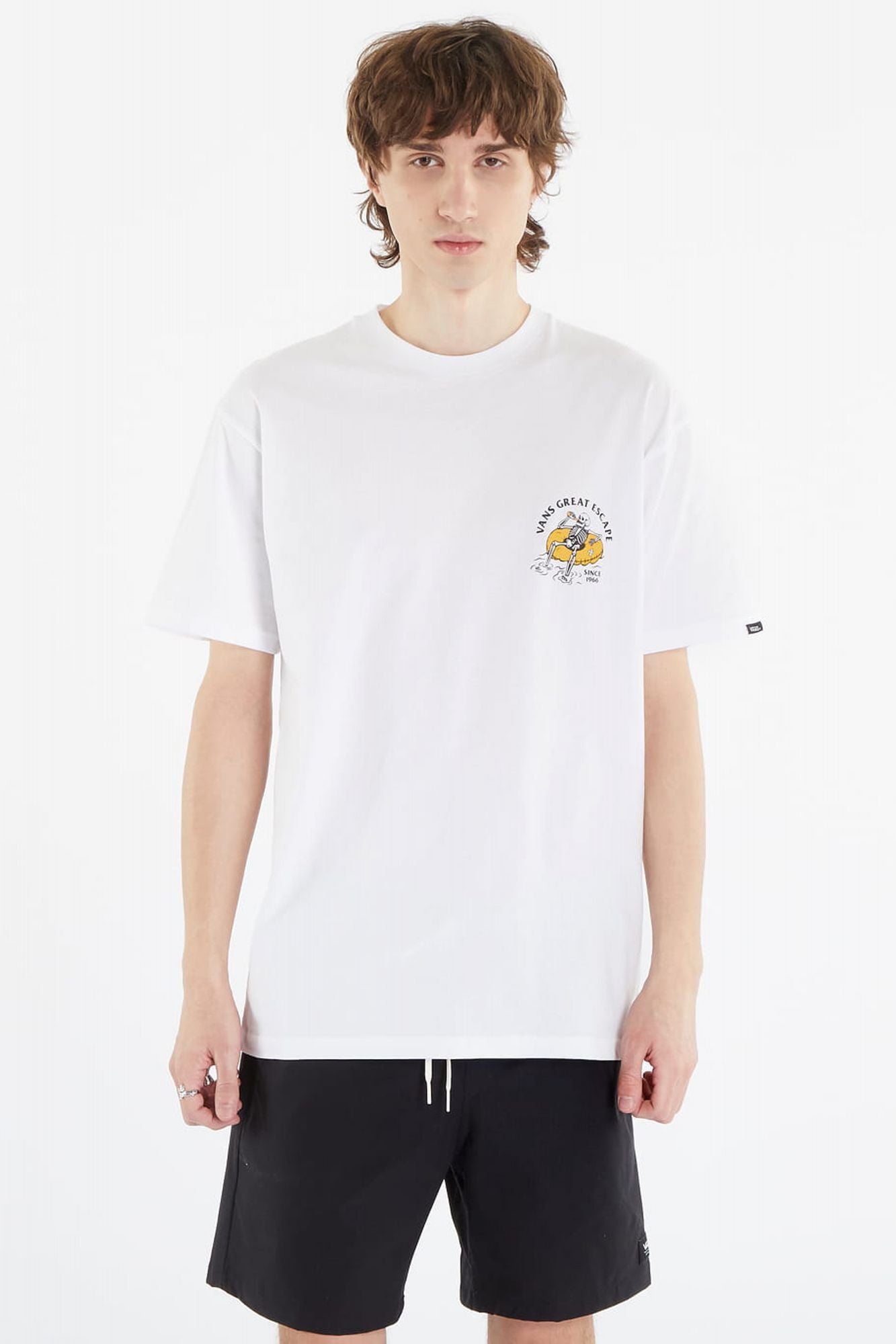 VANS PERMANENT VACATION SS TEE en color BLANCO (1)
