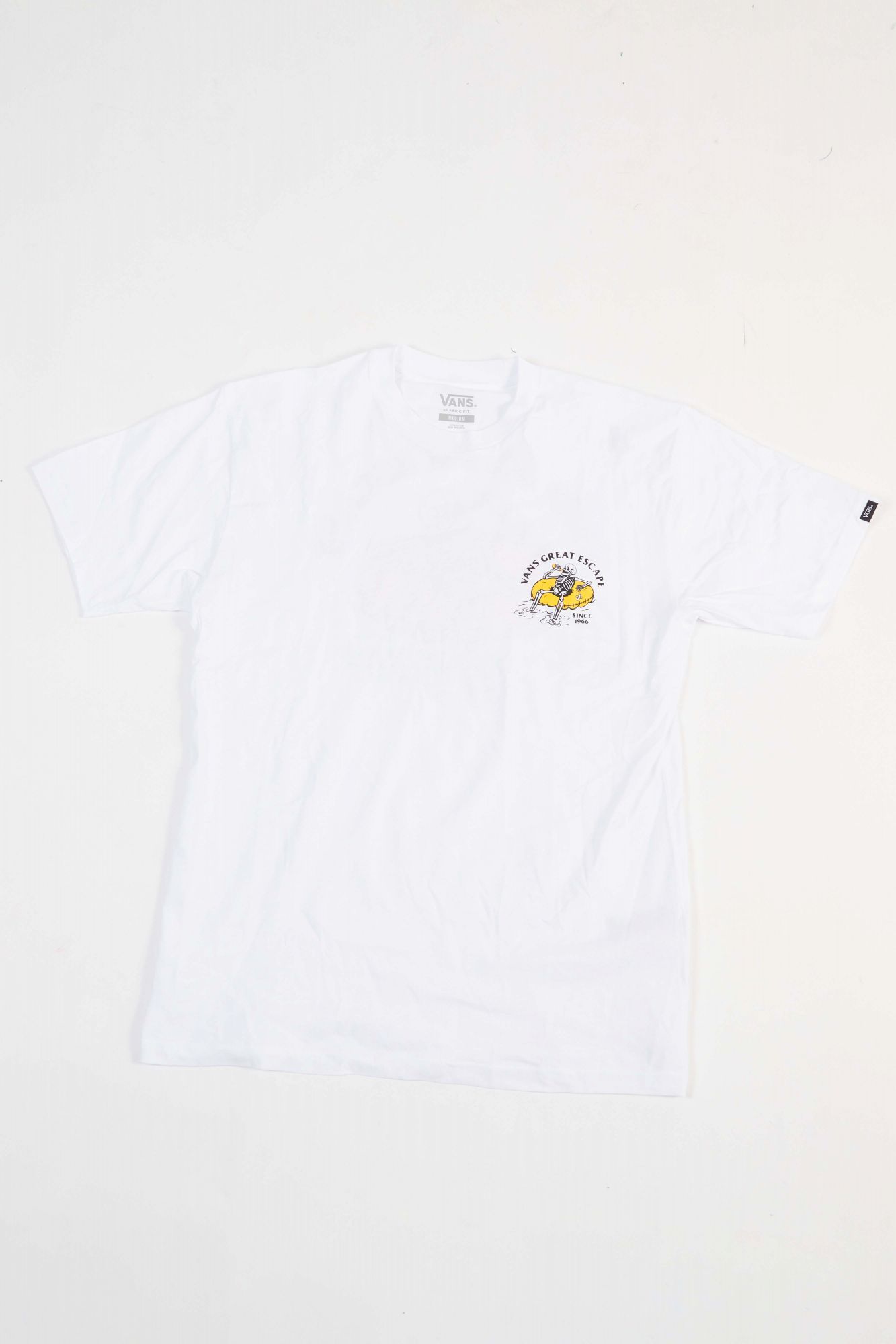 VANS PERMANENT VACATION SS TEE en color BLANCO (2)