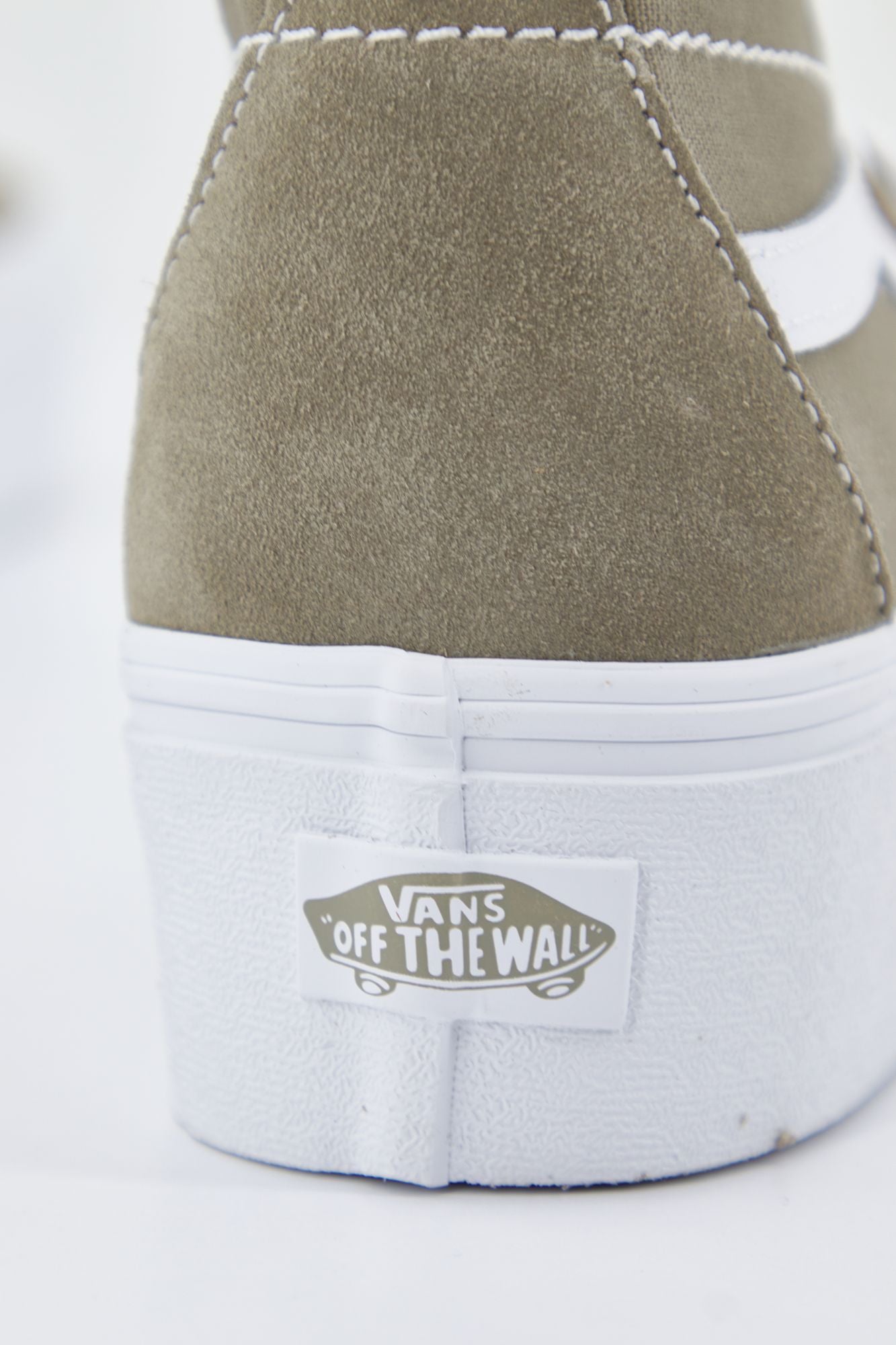 VANS SK8-HI TAPERED STACKFORM en color GRIS (3)