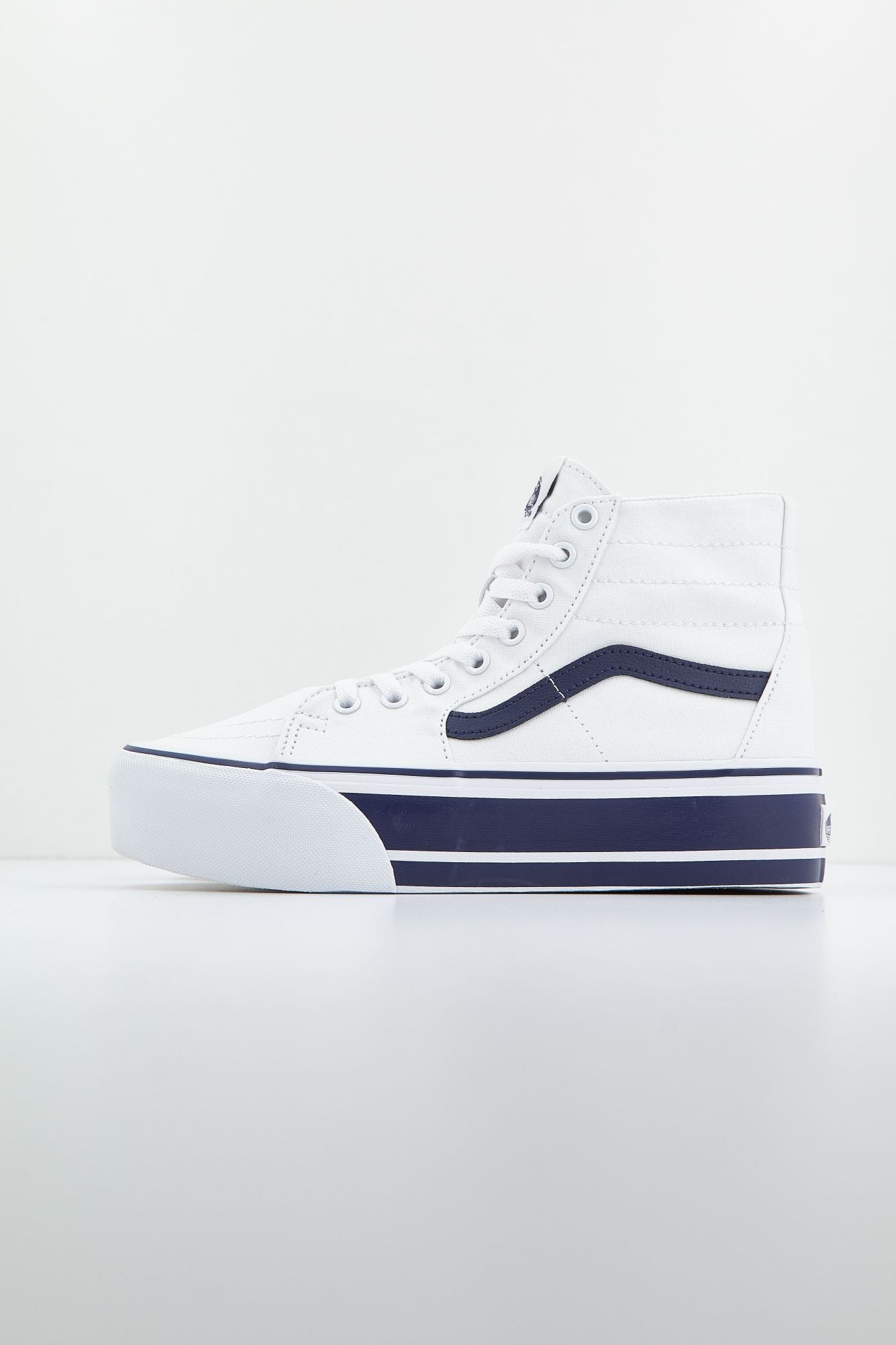 VANS SK8-HI TAPERED STACKFORM en color BLANCO (1)