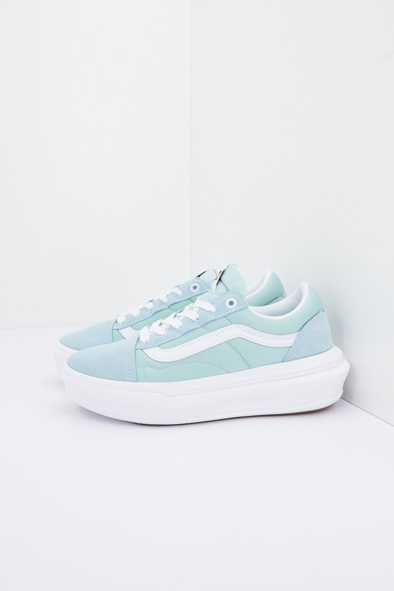 VANS OLD SKOOL OVERT CC en color AZUL (1)