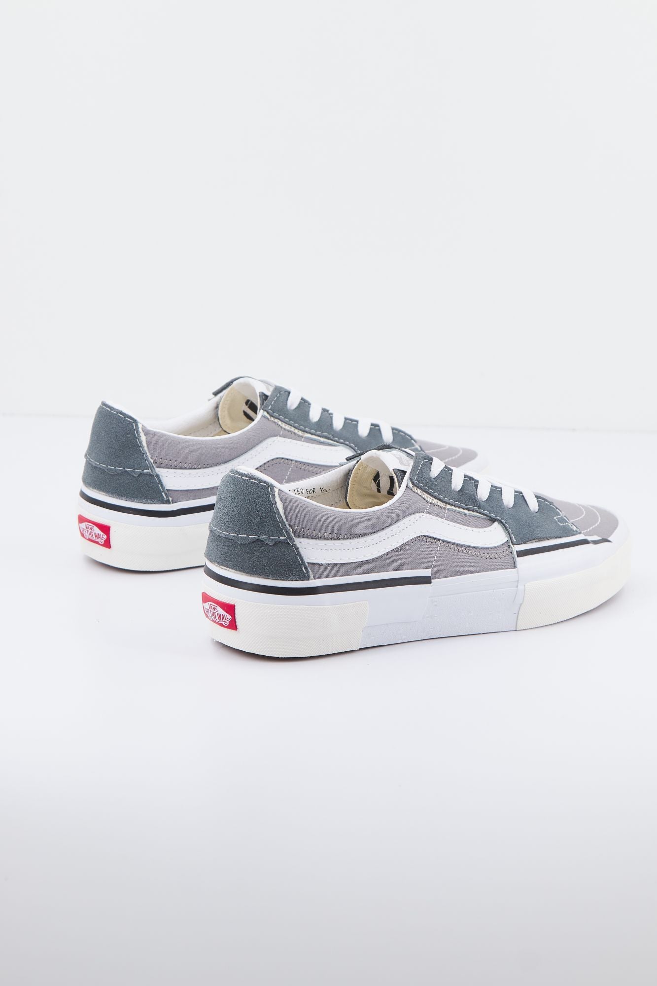 VANS SK8-LOW RECONSTRUCT en color GRIS (2)
