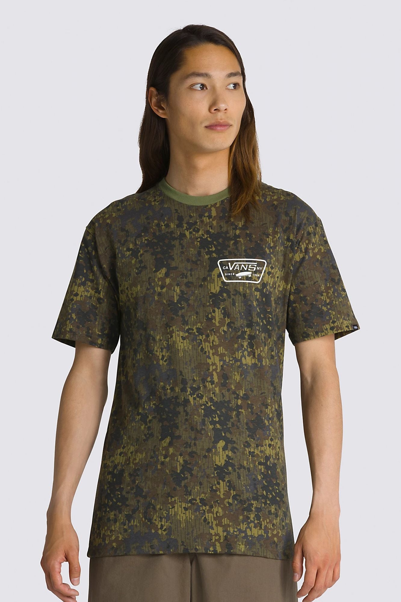 VANS FULL PATCH BACK SS TEE en color VERDE (1)