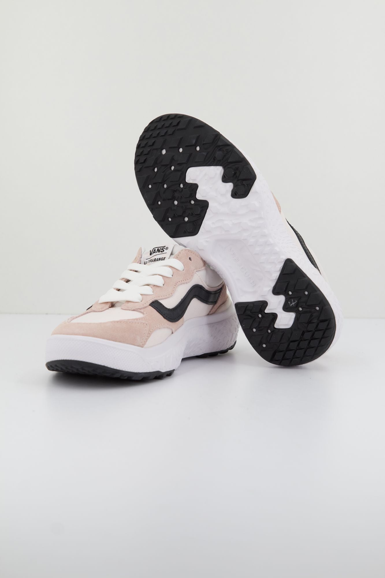VANS ULTRARANGE NEO VR3 en color ROSA (4)