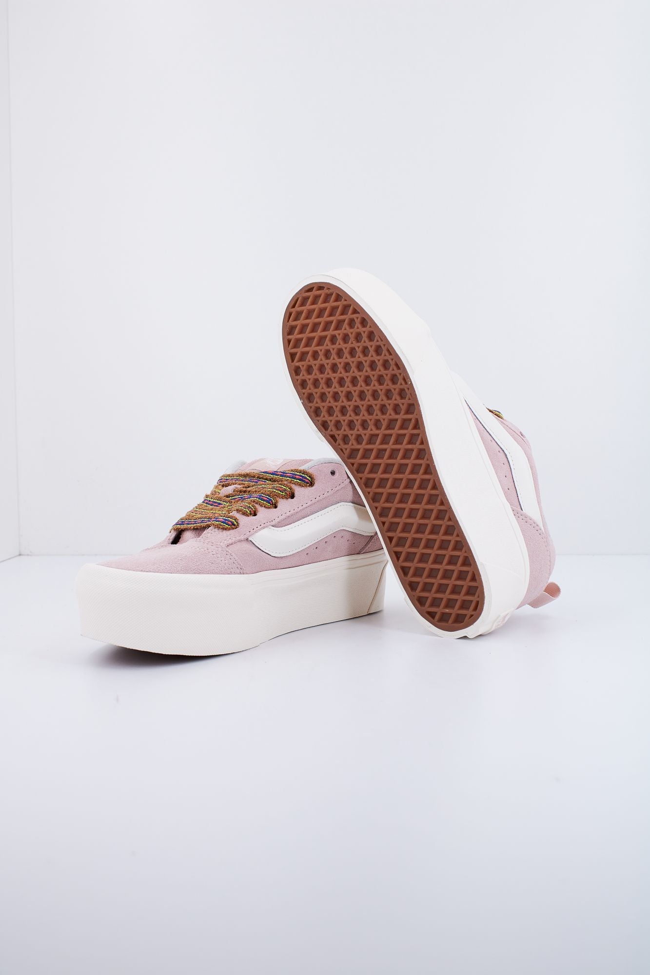 VANS KNU STACK en color ROSA (4)