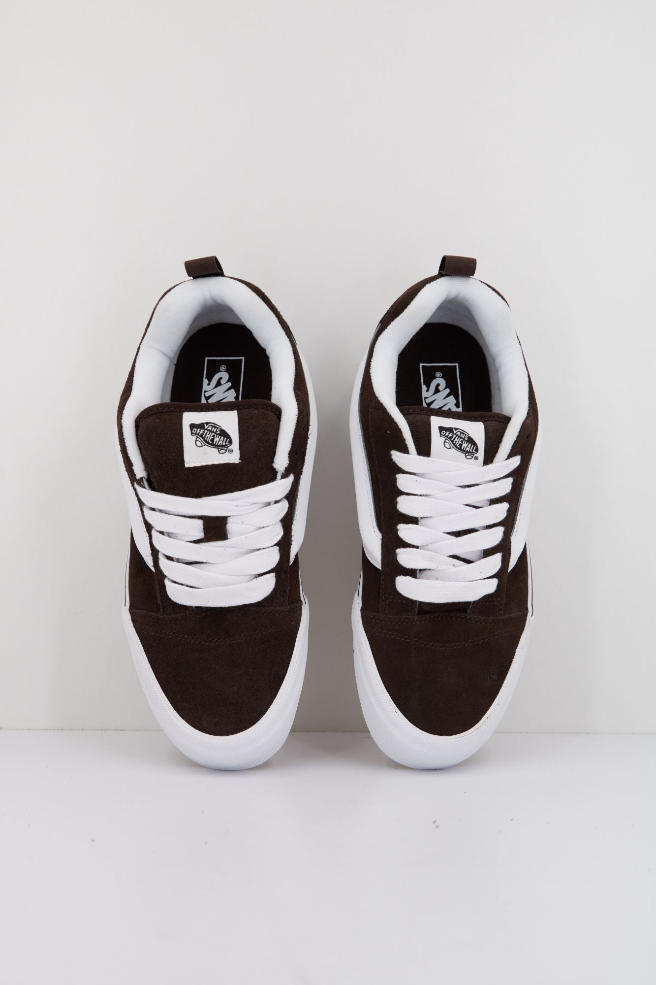 VANS KNU SKOOL en color MARRON (2)