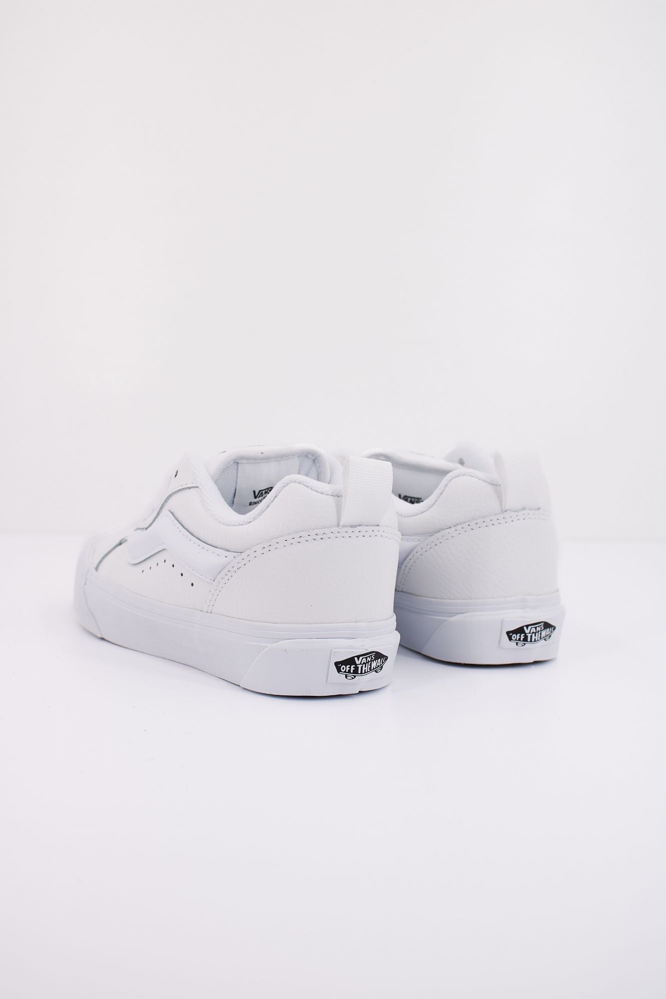 VANS KNU SKOOL en color BLANCO (4)