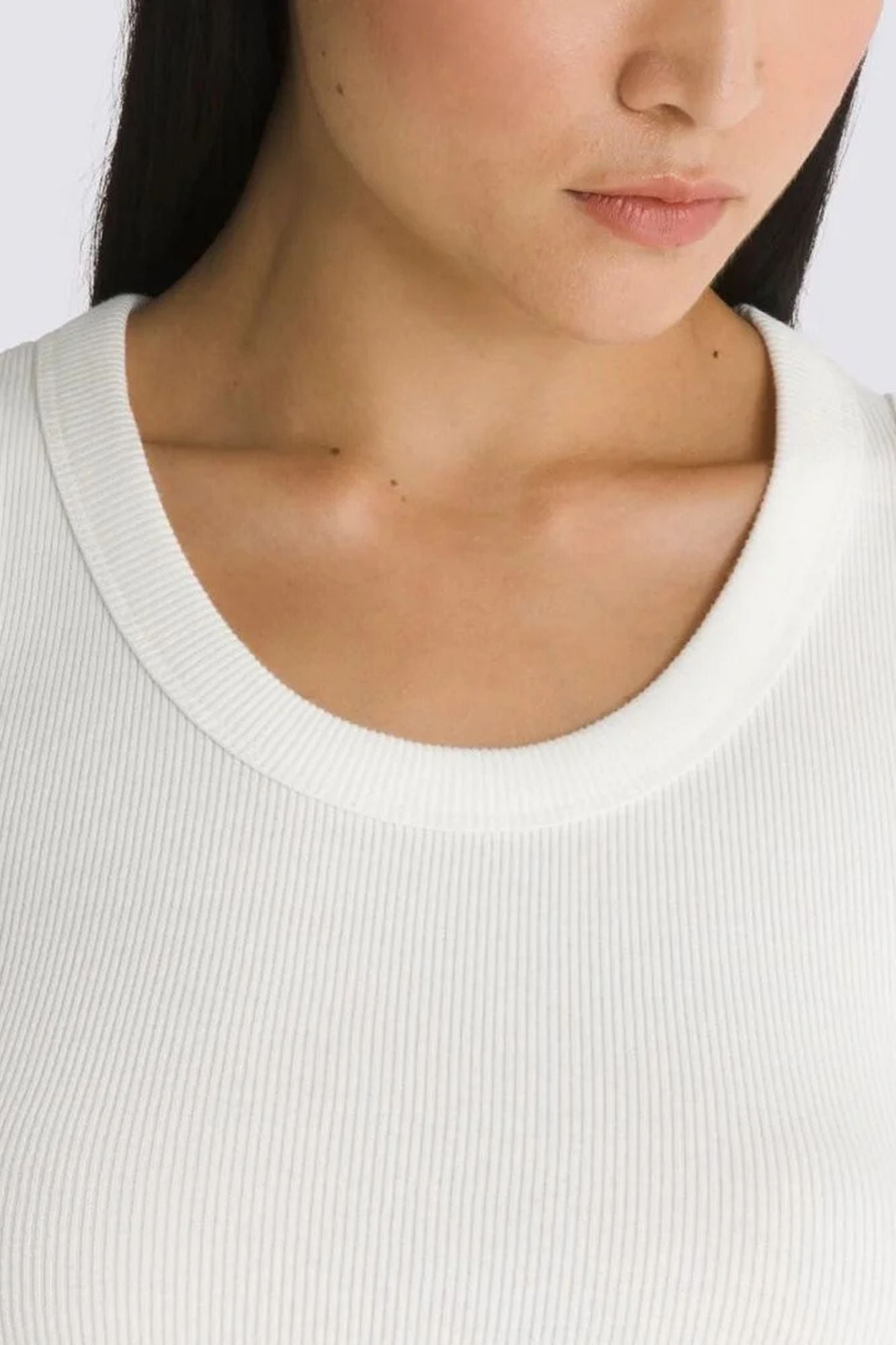 VANS DREW RIB TANK en color BLANCO (4)