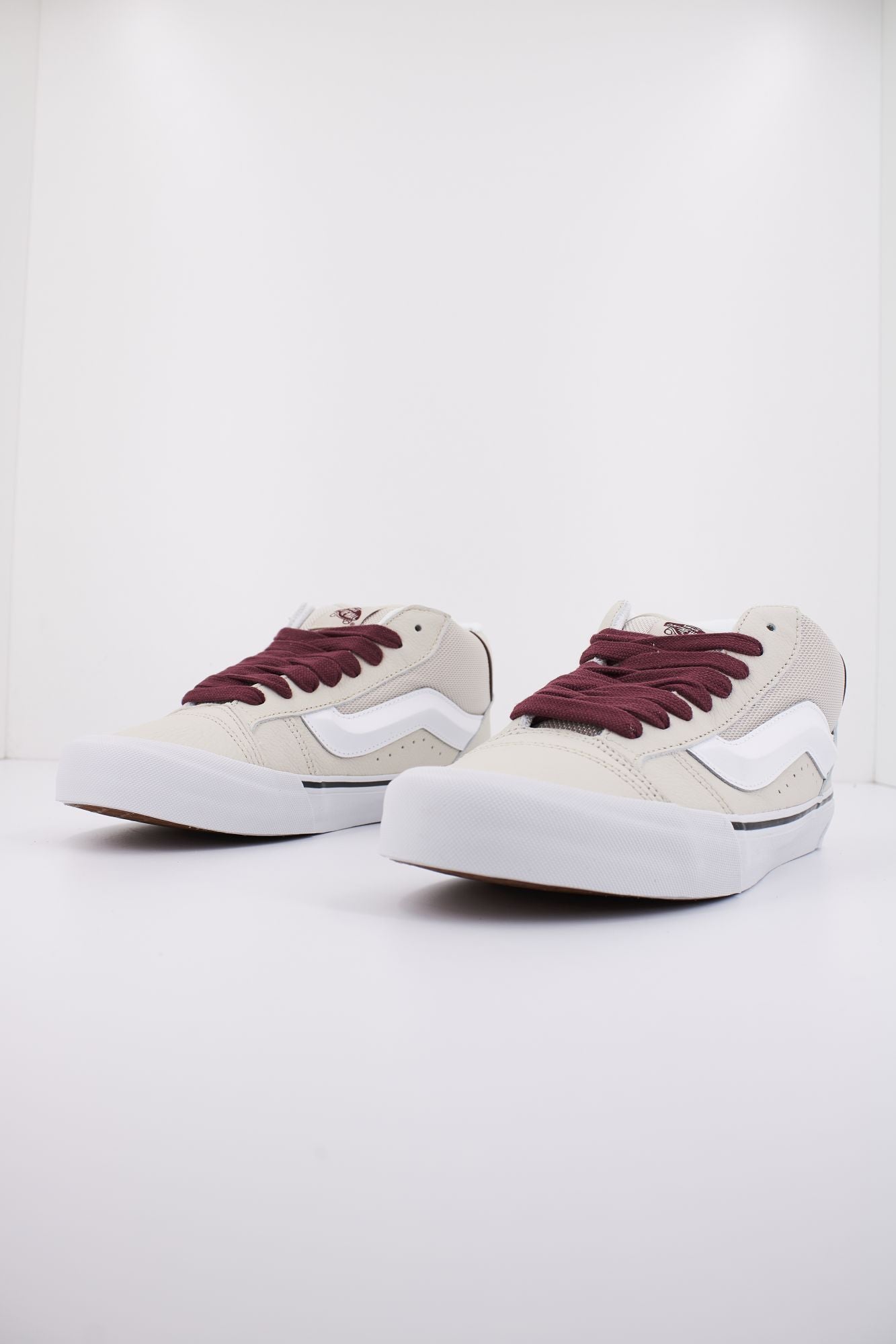 VANS KNU MID en color BEIS (2)