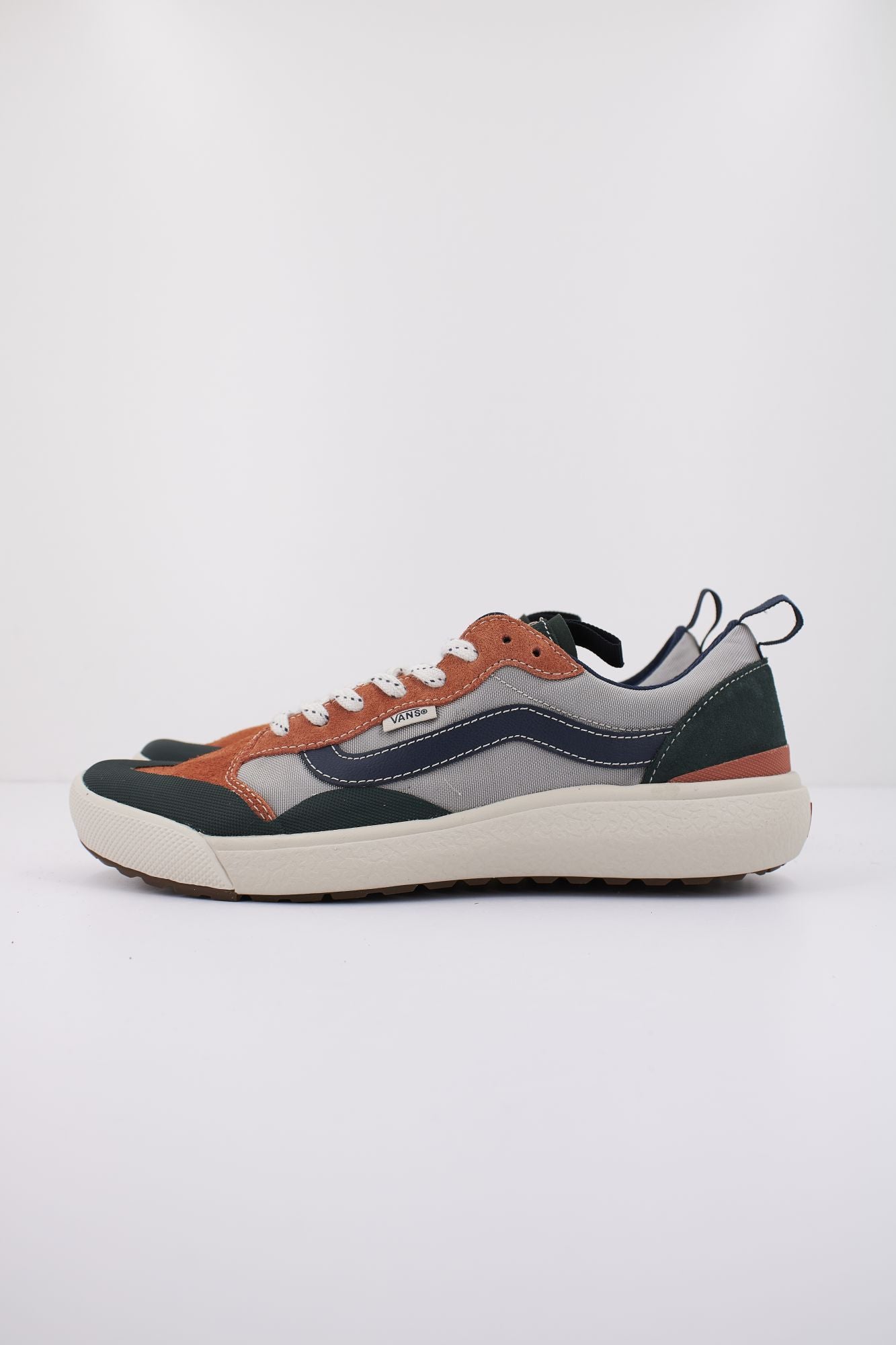 VANS ULTRARANGE EXO SE en color MULTICOLOR (1)
