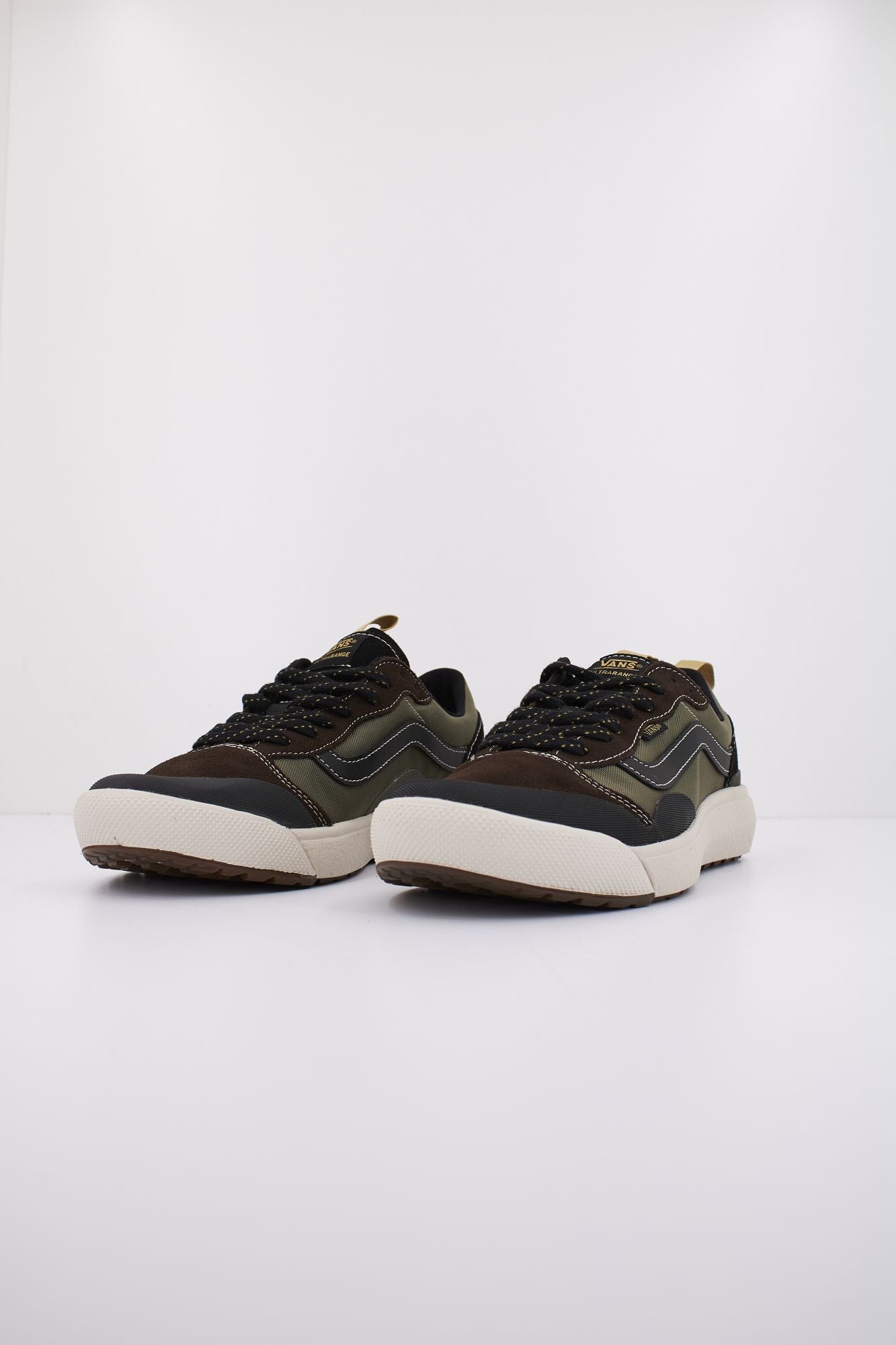 VANS ULTRARANGE EXO SE en color MARRON (2)