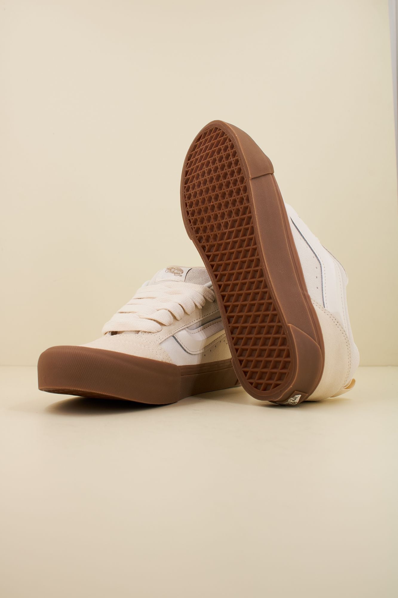 VANS KNU SKOOL en color BEIS (4)