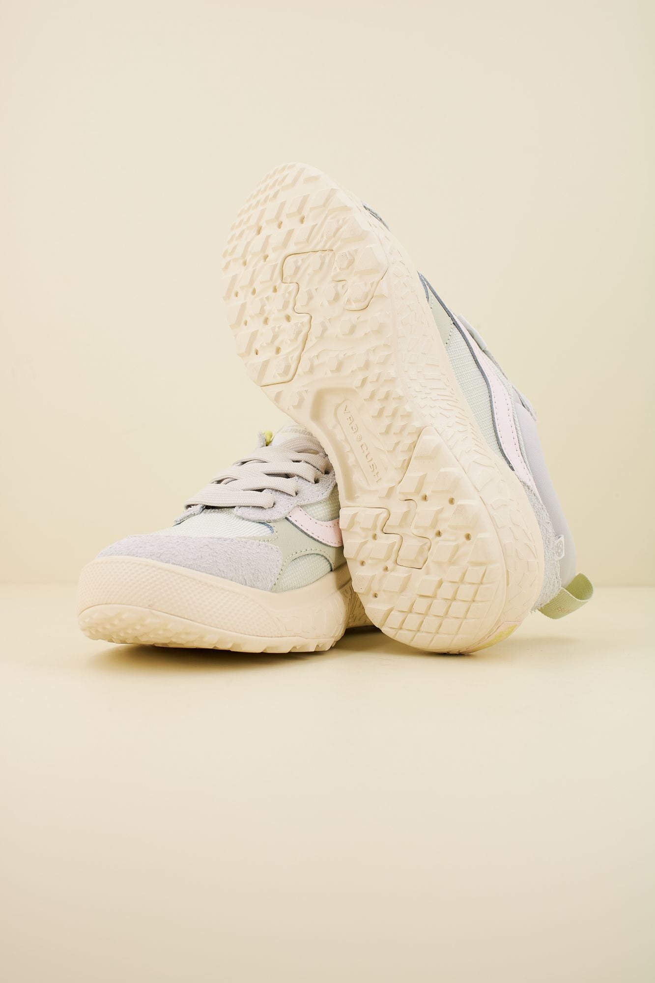 VANS ULTRARANGE NEO VR3 LIG en color AZUL (4)