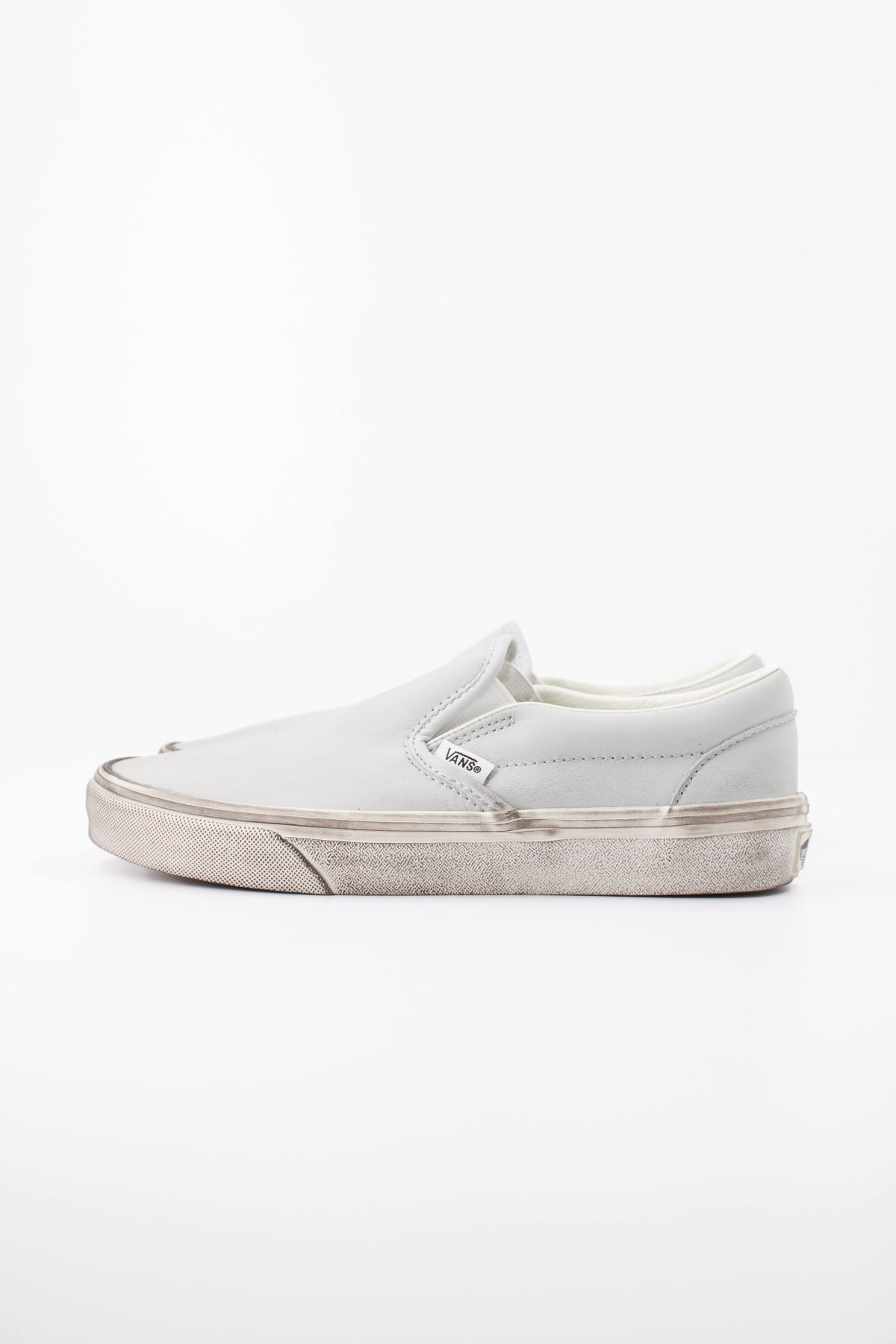 VANS CLASSIC SLIP-ON VN000BVZYP21 en color GRIS (1)