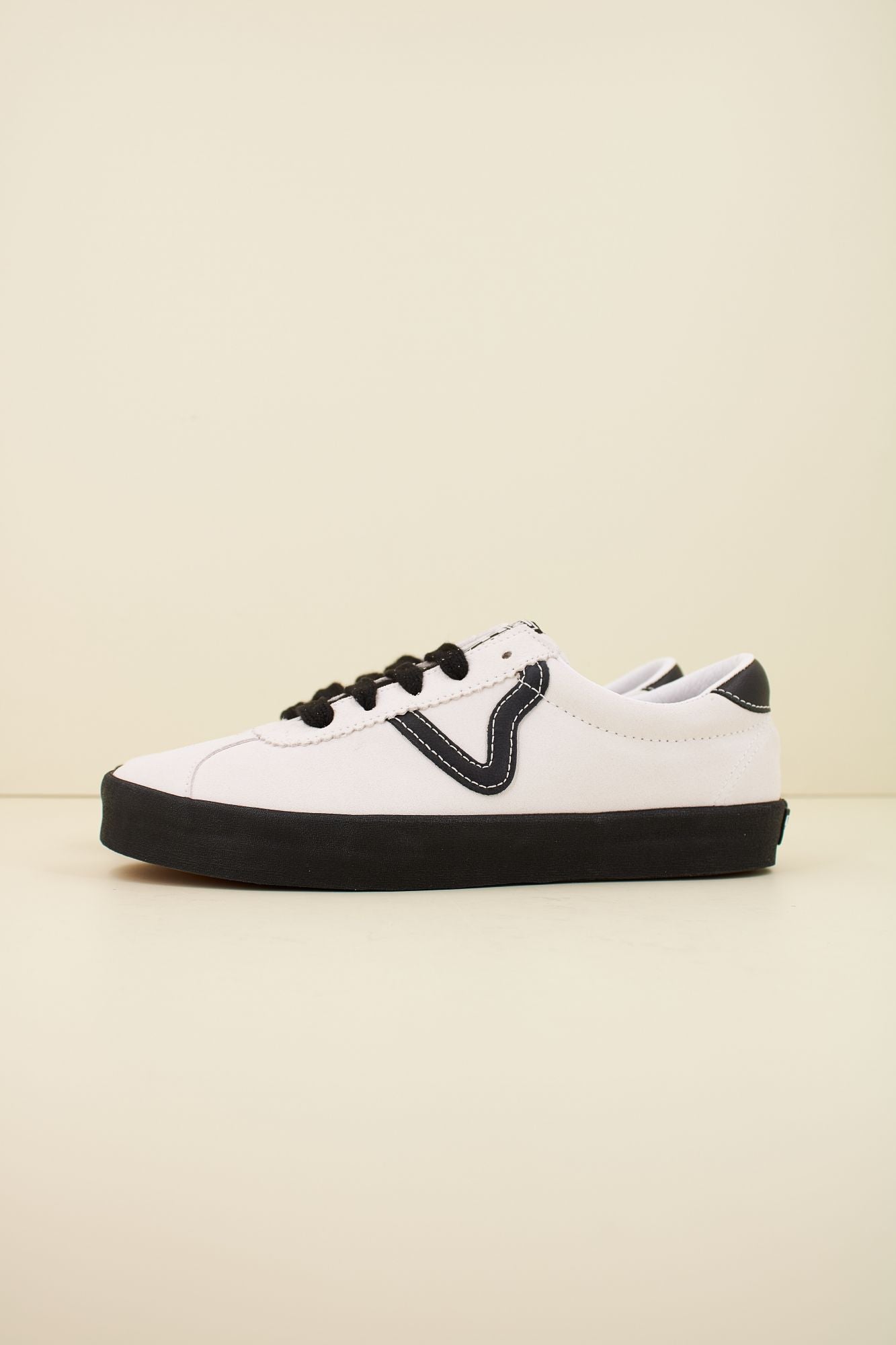 VANS SPORT LOW SUEDE en color BLANCO (1)