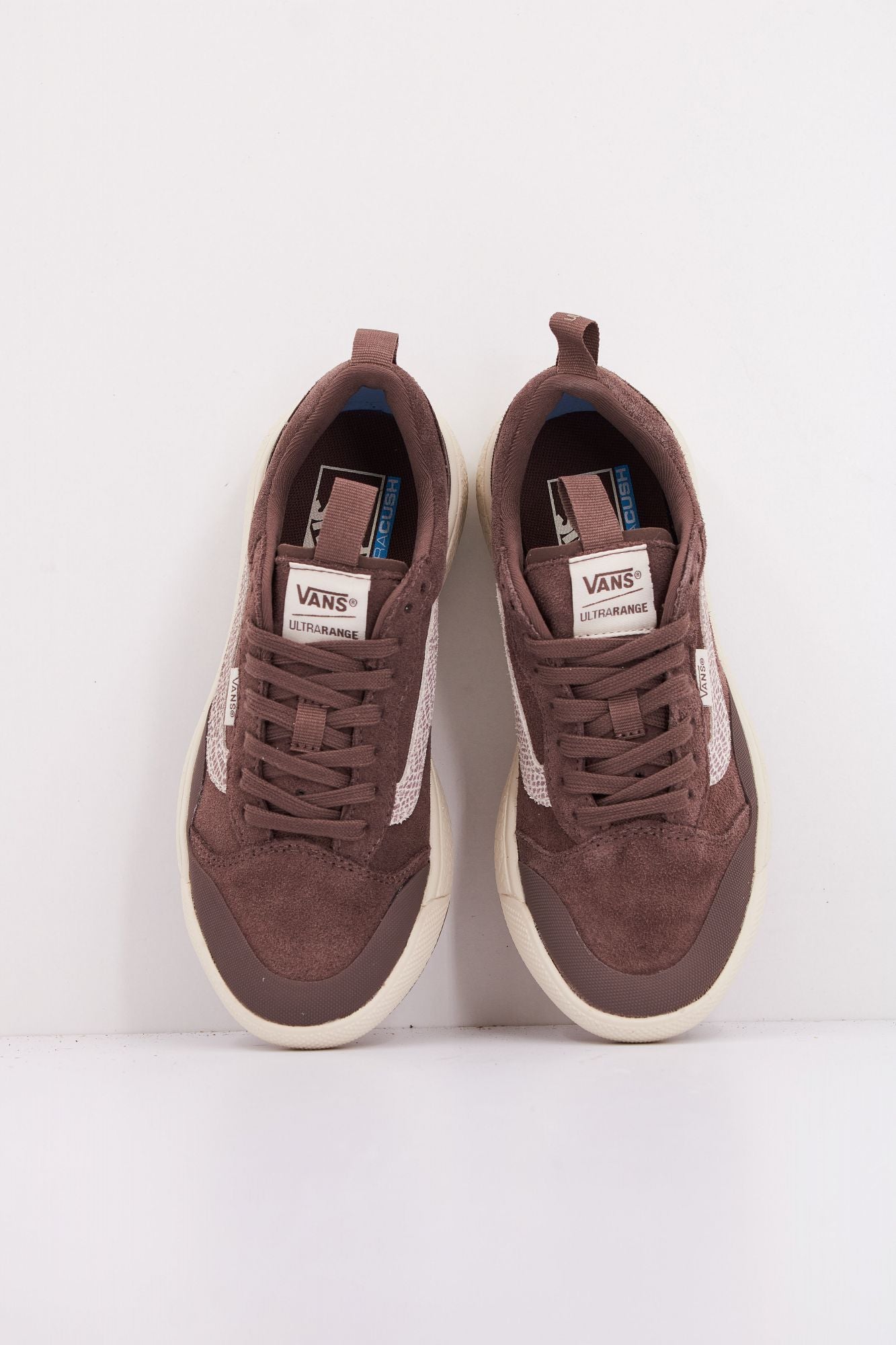 VANS MTE ULTRARANGE EXO SE en color MARRON (3)