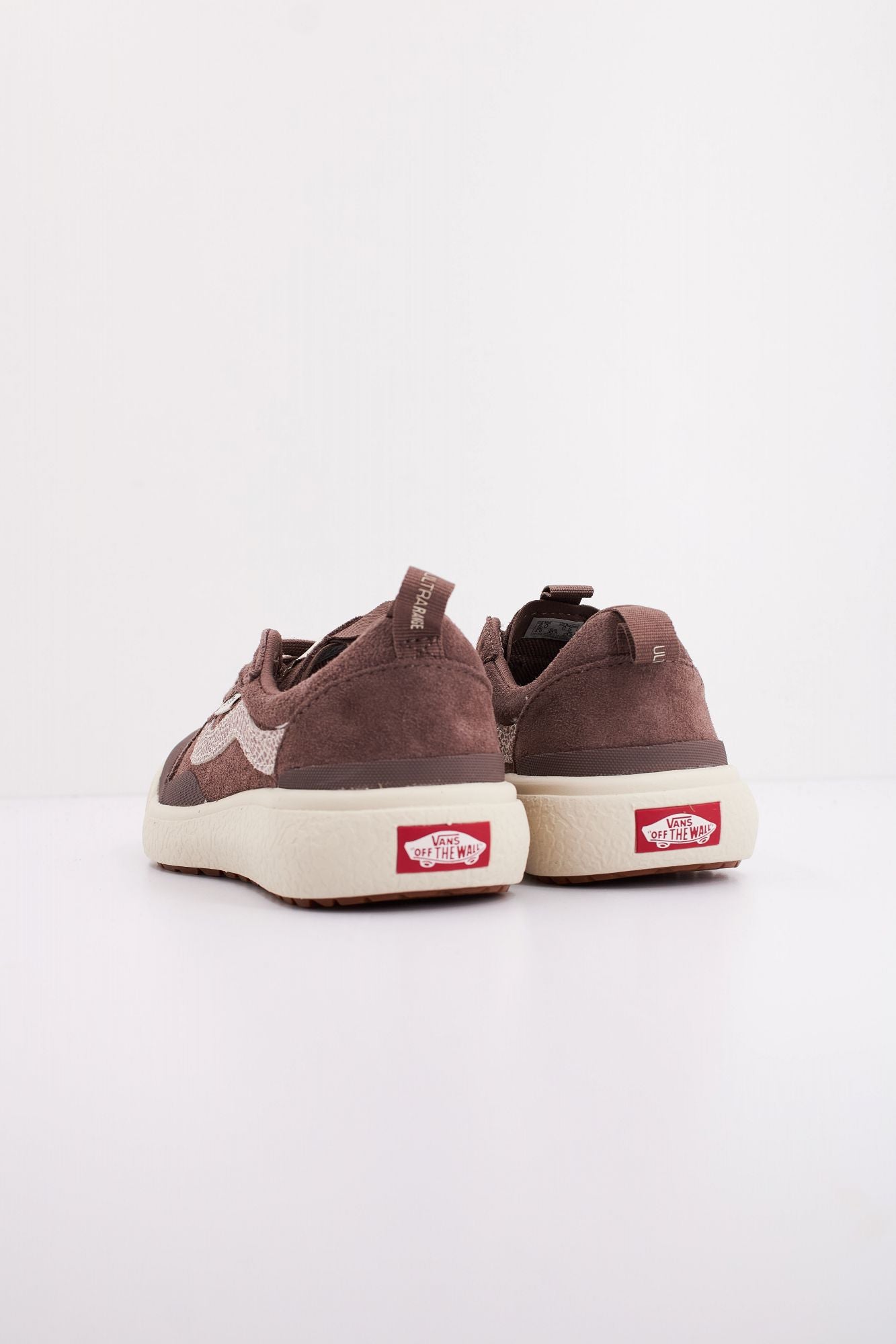 VANS MTE ULTRARANGE EXO SE en color MARRON (4)