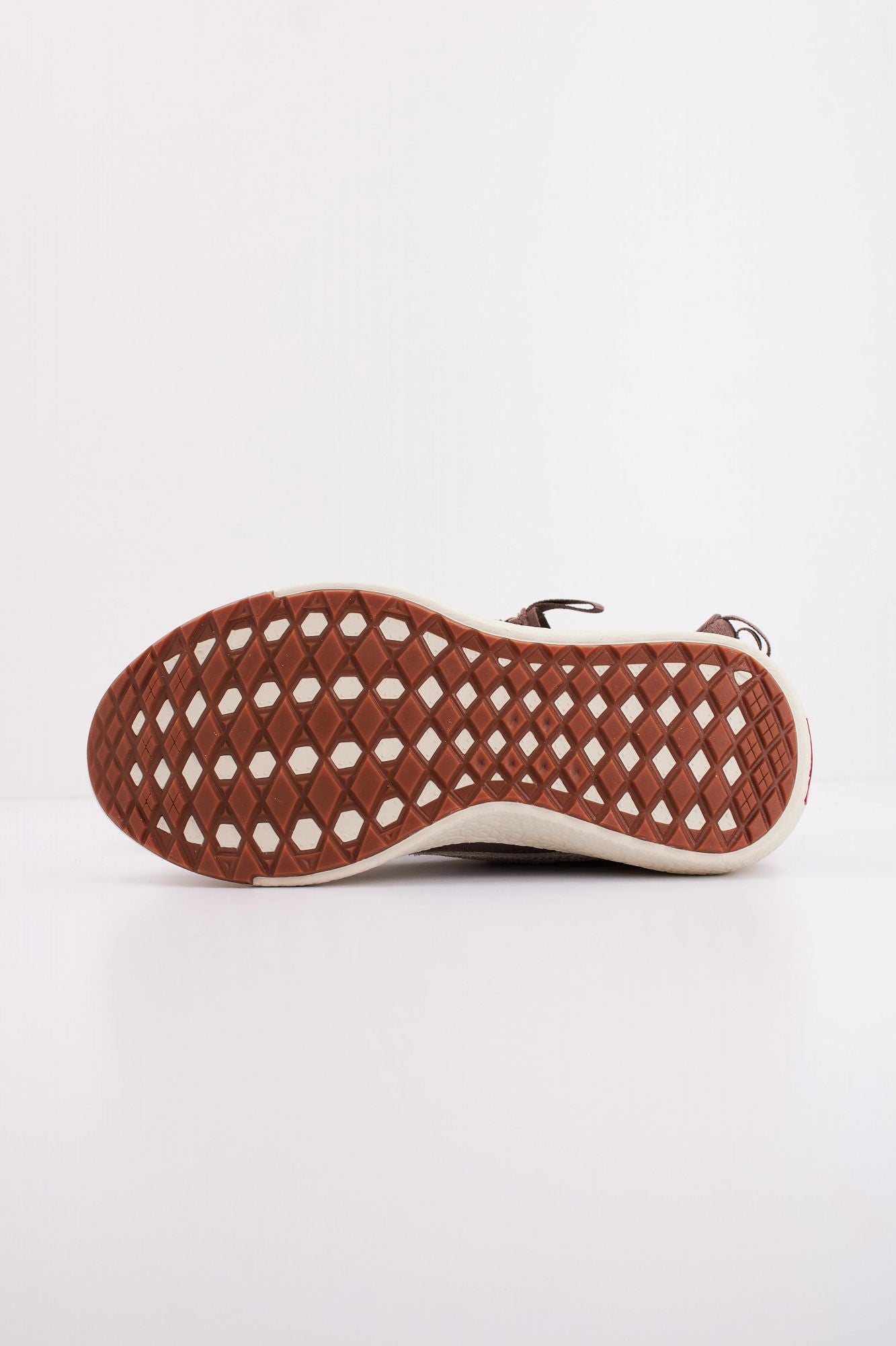 VANS MTE ULTRARANGE EXO SE en color MARRON (5)