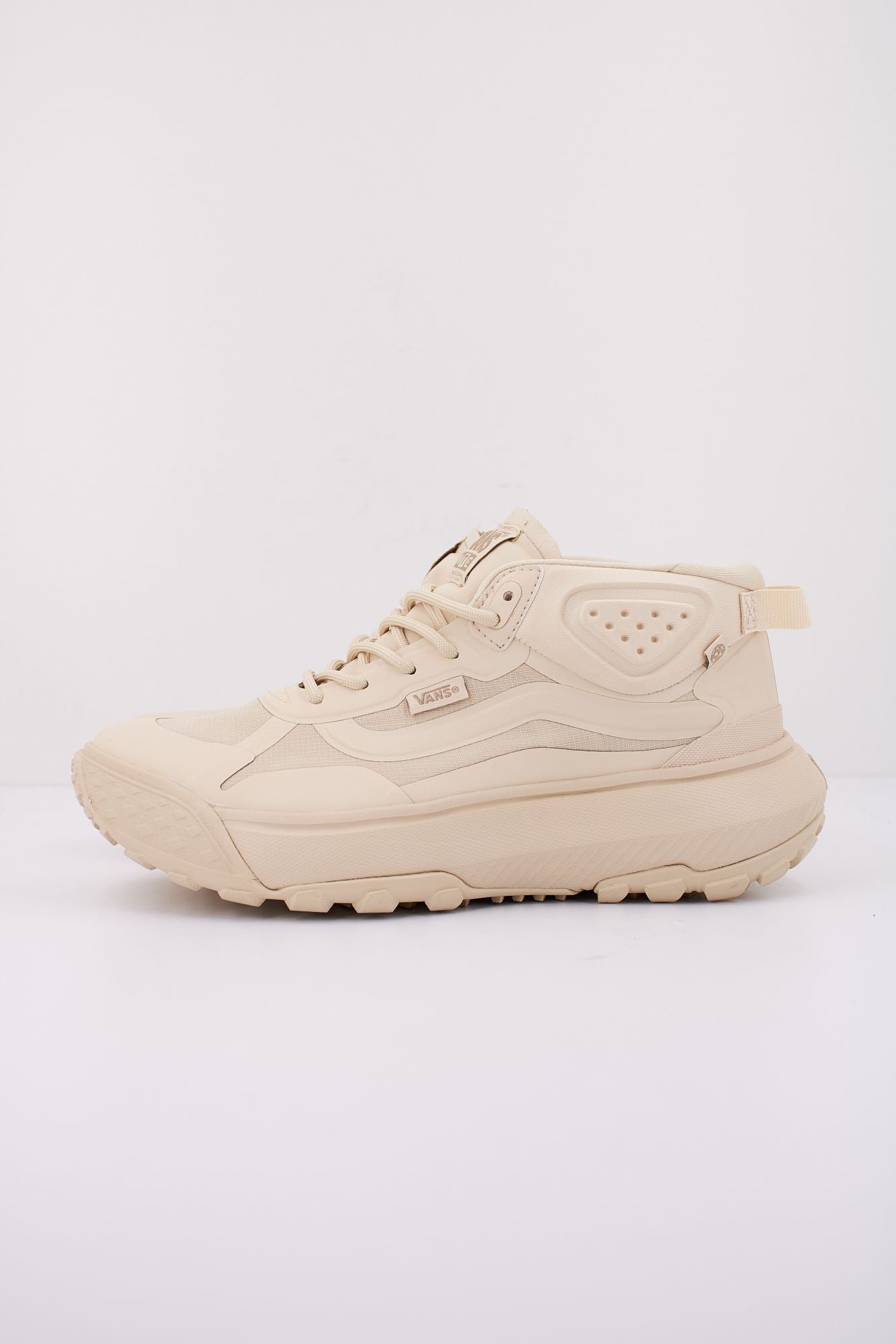 VANS MTE CROSSPATH MID en color BEIS (1)