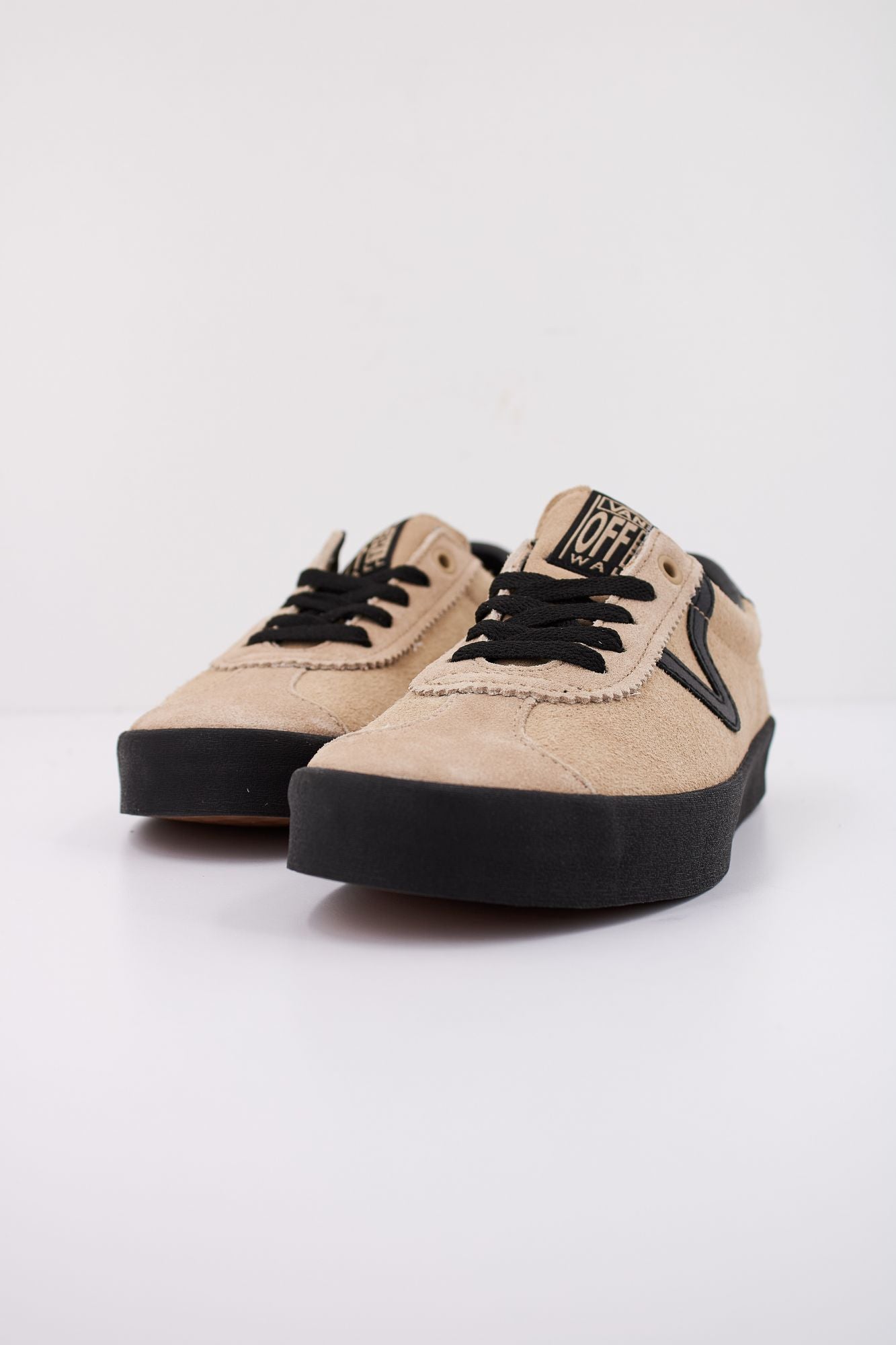 VANS SPORT LOW VN000D09CHW1 en color BEIS (2)