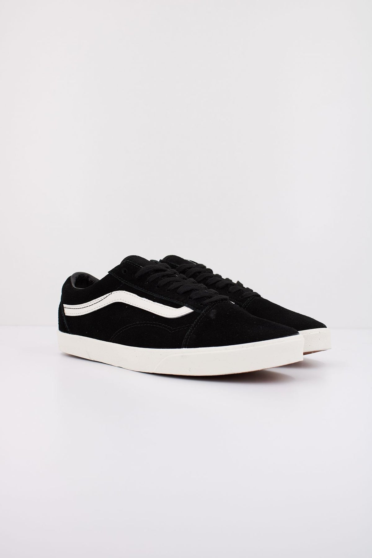 VANS OLD SKOOL LOWPRO VN000D0E1KP1 en color NEGRO (2)