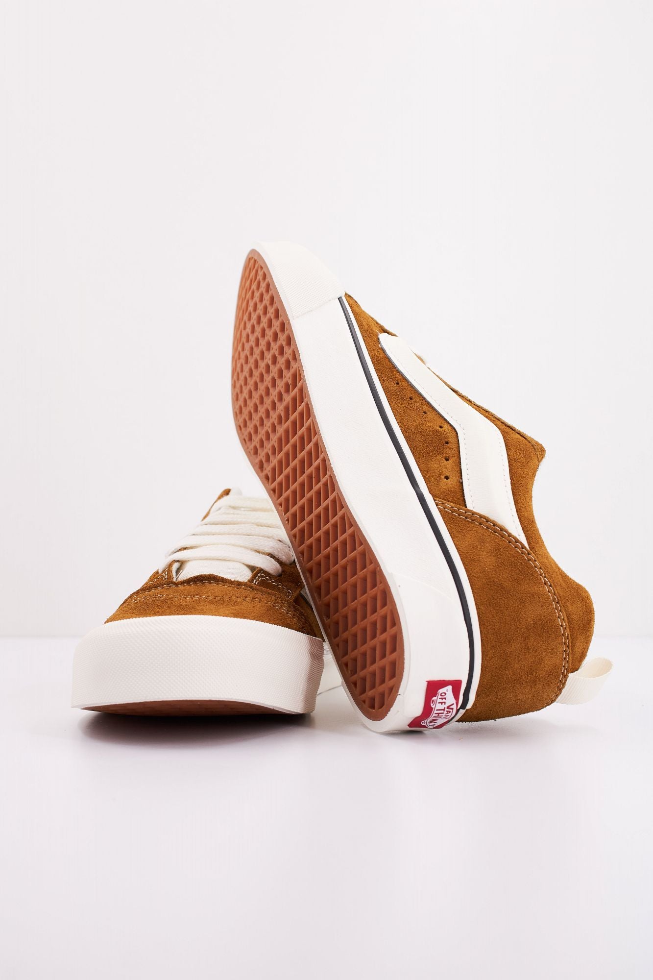 VANS KNU SKOOL en color MARRON (5)