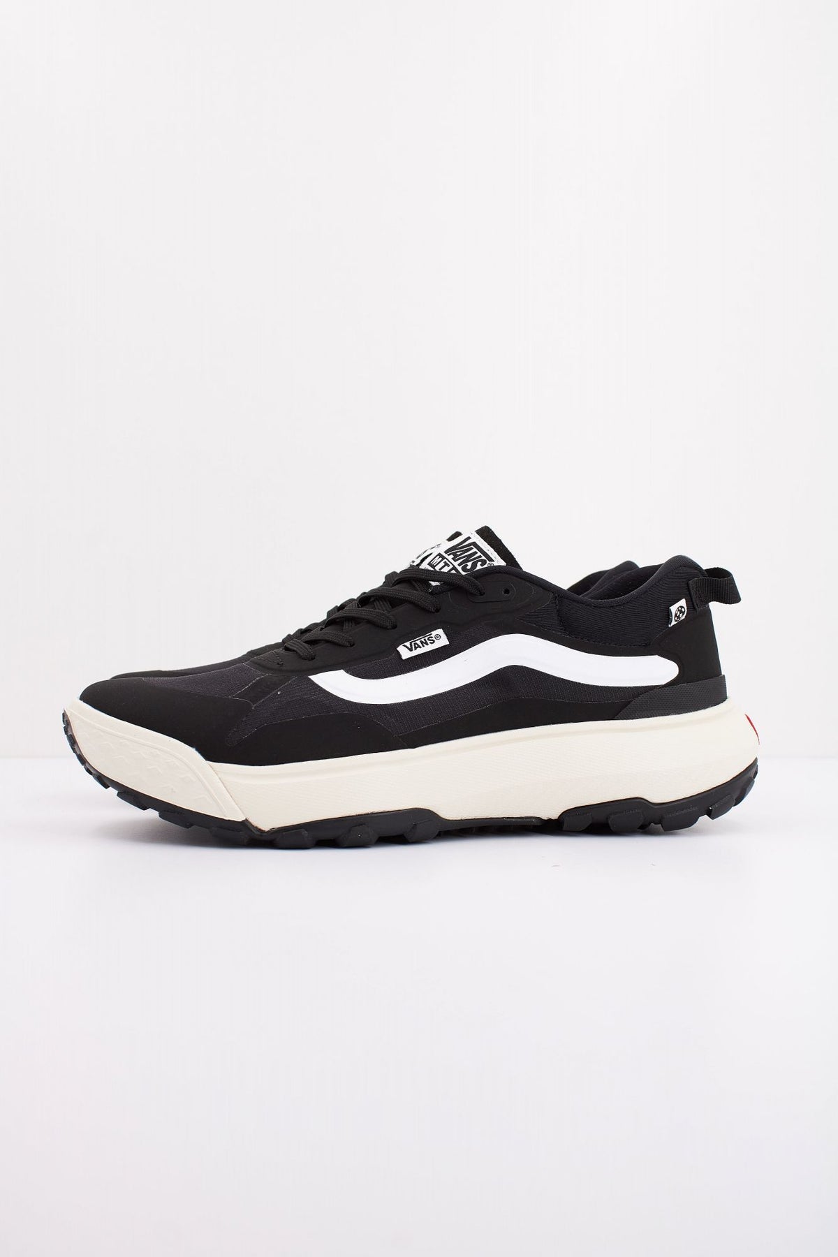 VANS CROSSPATH VN000CVUBA21 en color NEGRO (1)