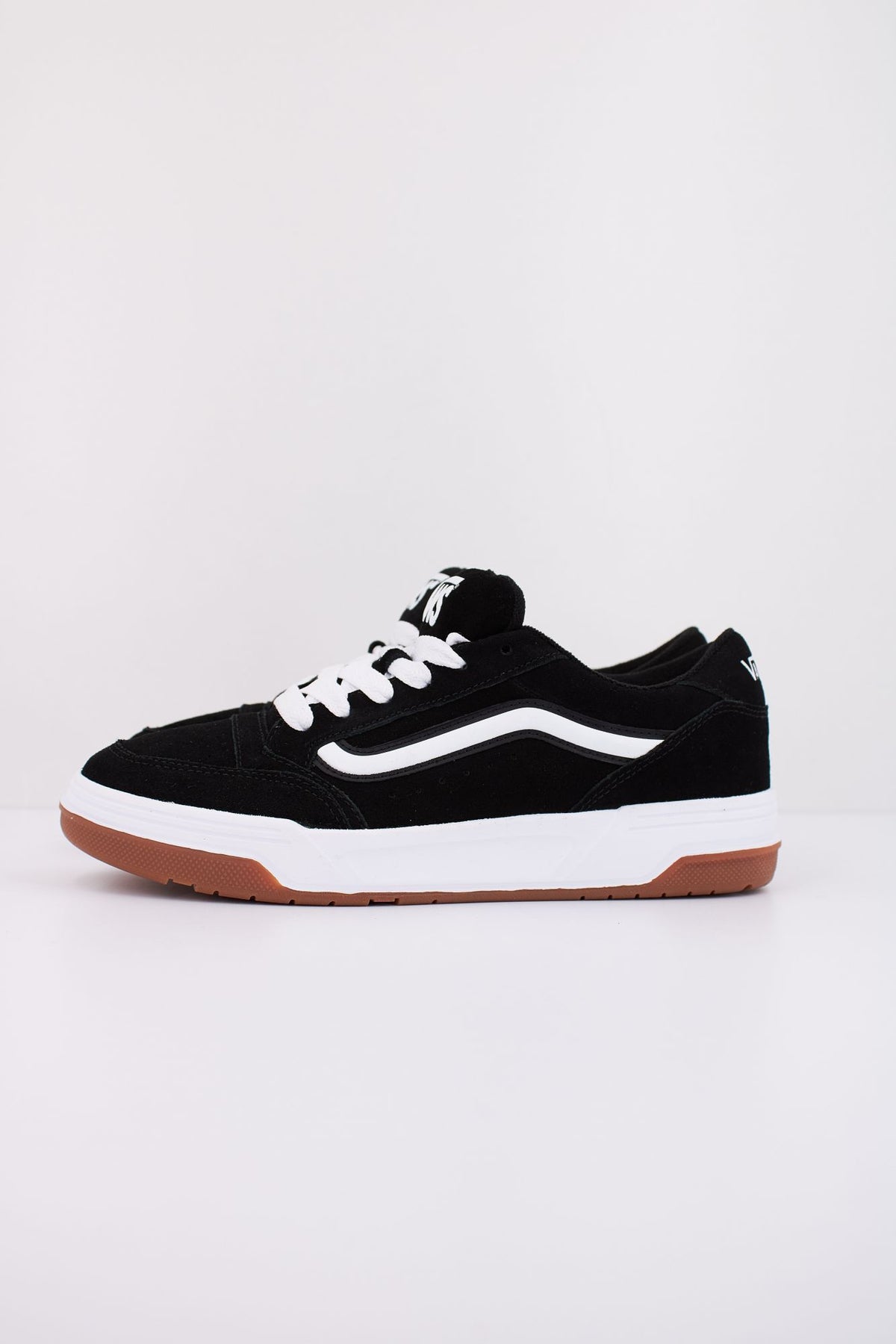 VANS HYLANE VN000D819X1 en color NEGRO (1)
