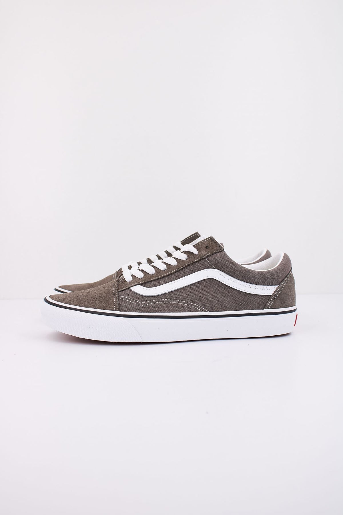 VANS OLD SKOOL VN0005UF9JC1 en color MARRON (1)